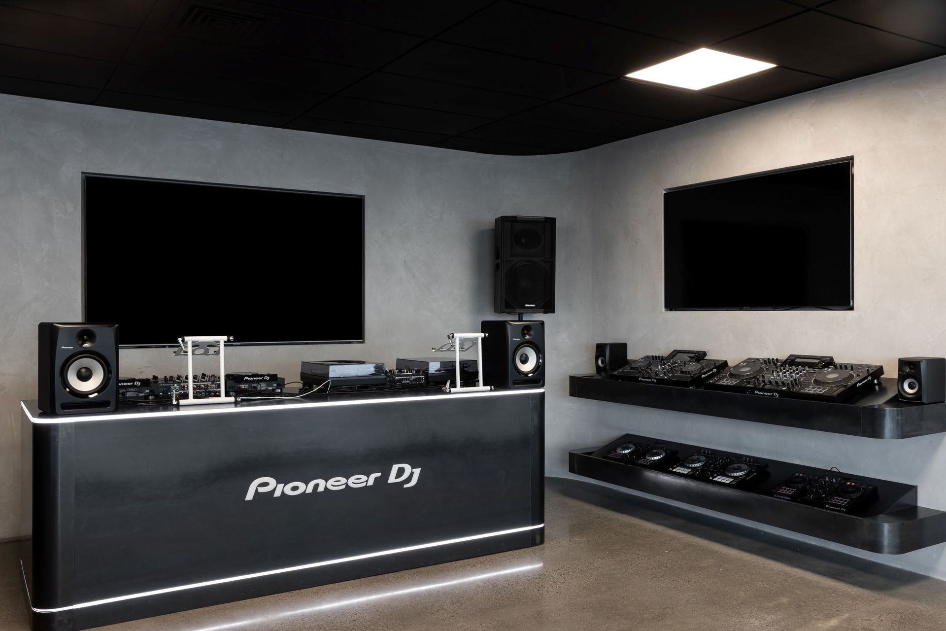 Monaco Showroom