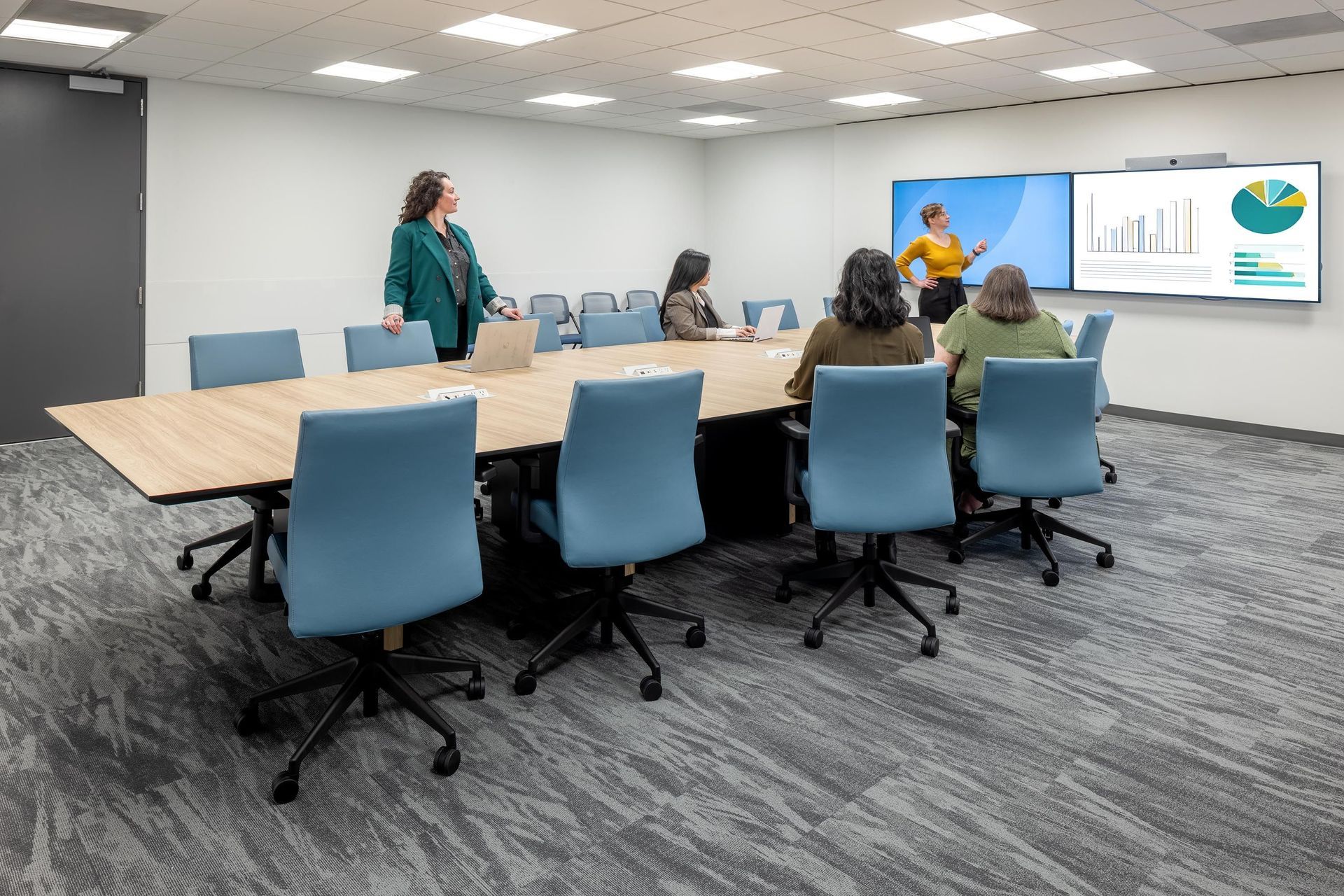SMT30JA-Public-WorkplacePhoto-by-Francis-Zera10.jpg