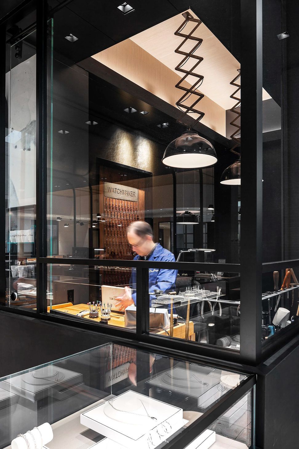 SkBArchitects-BenBridgeJewelers-WestfieldSouthcenter-08-ap-compressed-v4.jpg