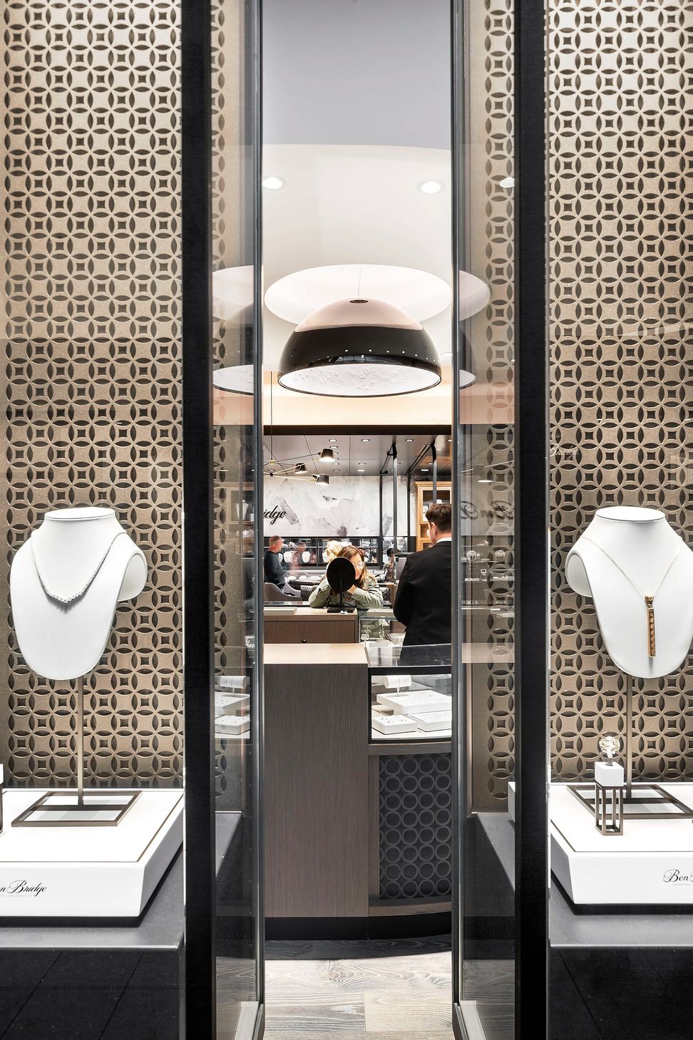 SkBArchitects-BenBridgeJewelers-WestfieldSouthcenter-10-ap-compressed.jpg