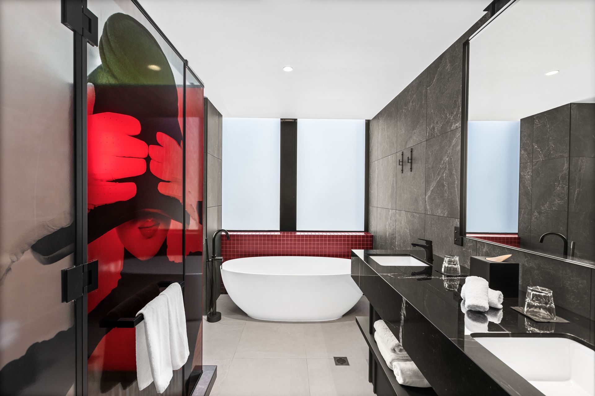 Suite-Panorama-Bathroom.jpg