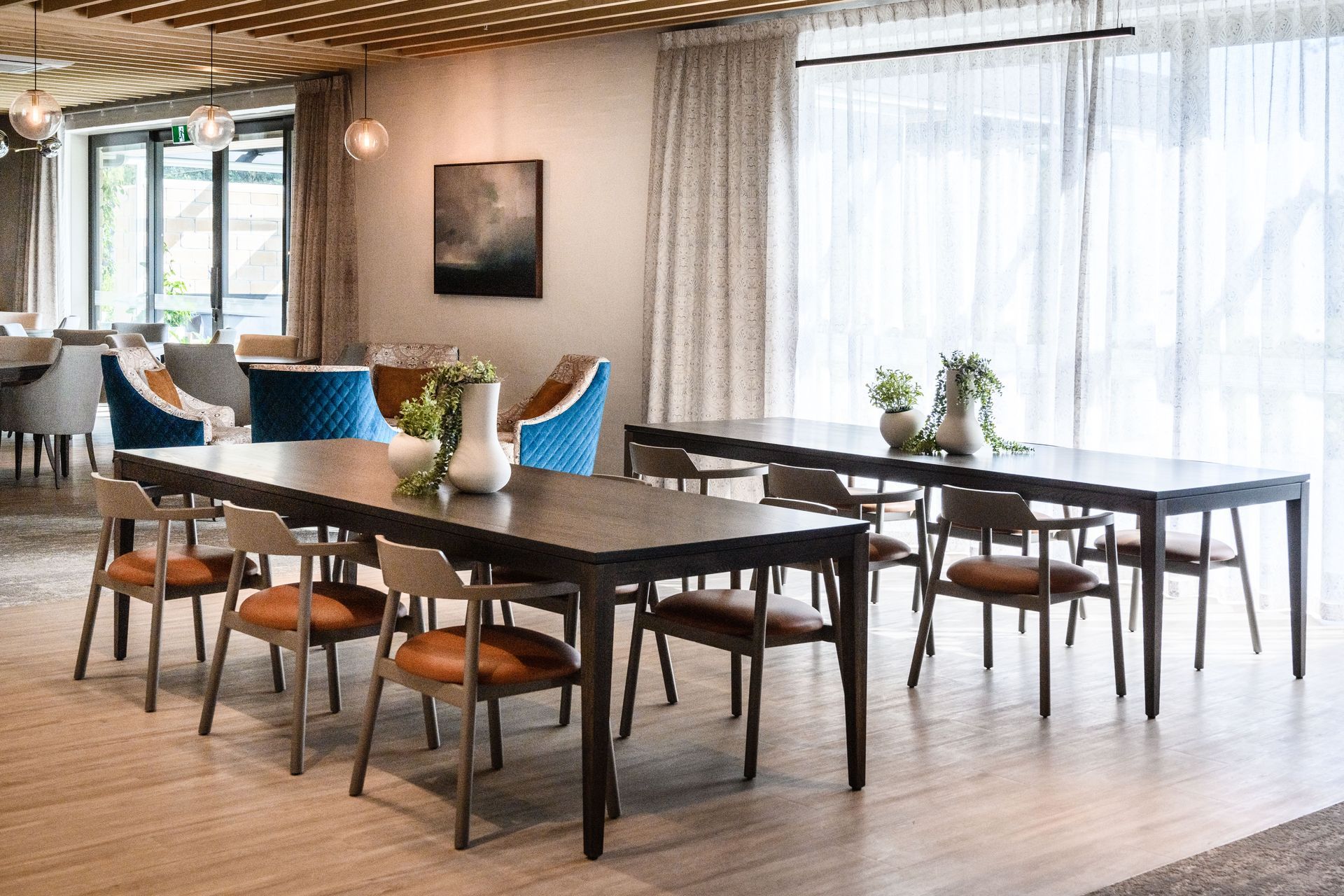 commercial-interiors-dining-spaces.jpg