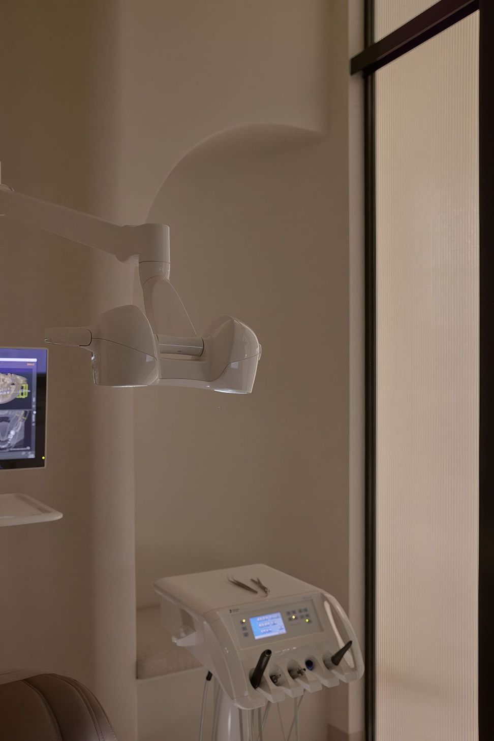 dezcon-project-edental-studio-gall-6.jpeg