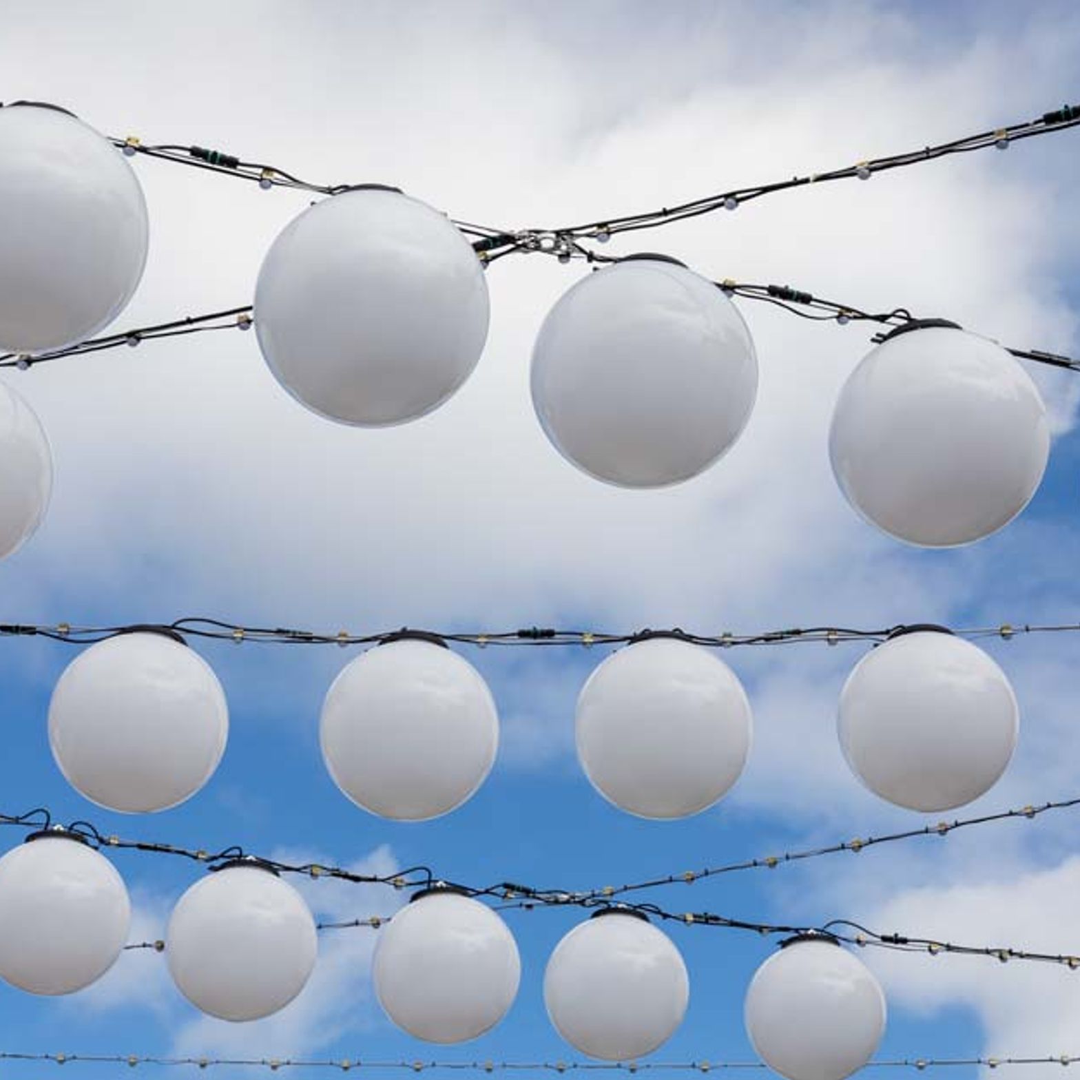 Wharf-Street-Tauranga-NZ-Catenary-Lighting-Mark-Scowen-9-2.jpg