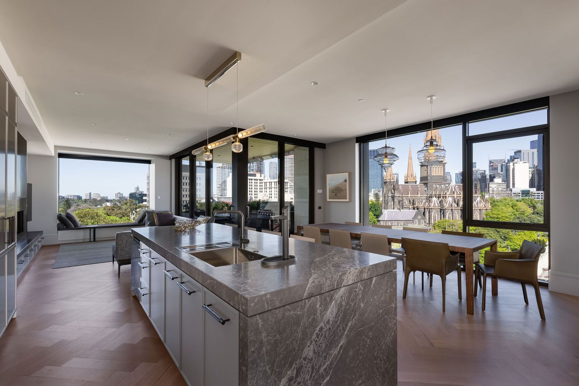 372-380AlbertRdEastMelbourne-1.jpg