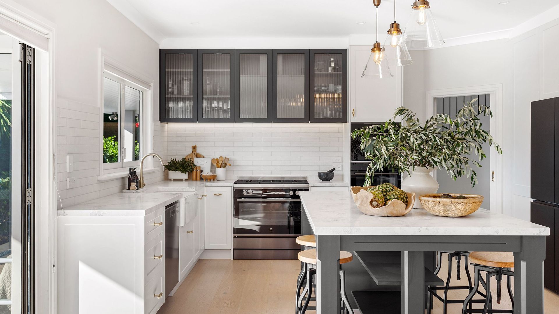 Exploring modern yet homey Auckland's renovated villa | Your Builder & Suede+Stone video