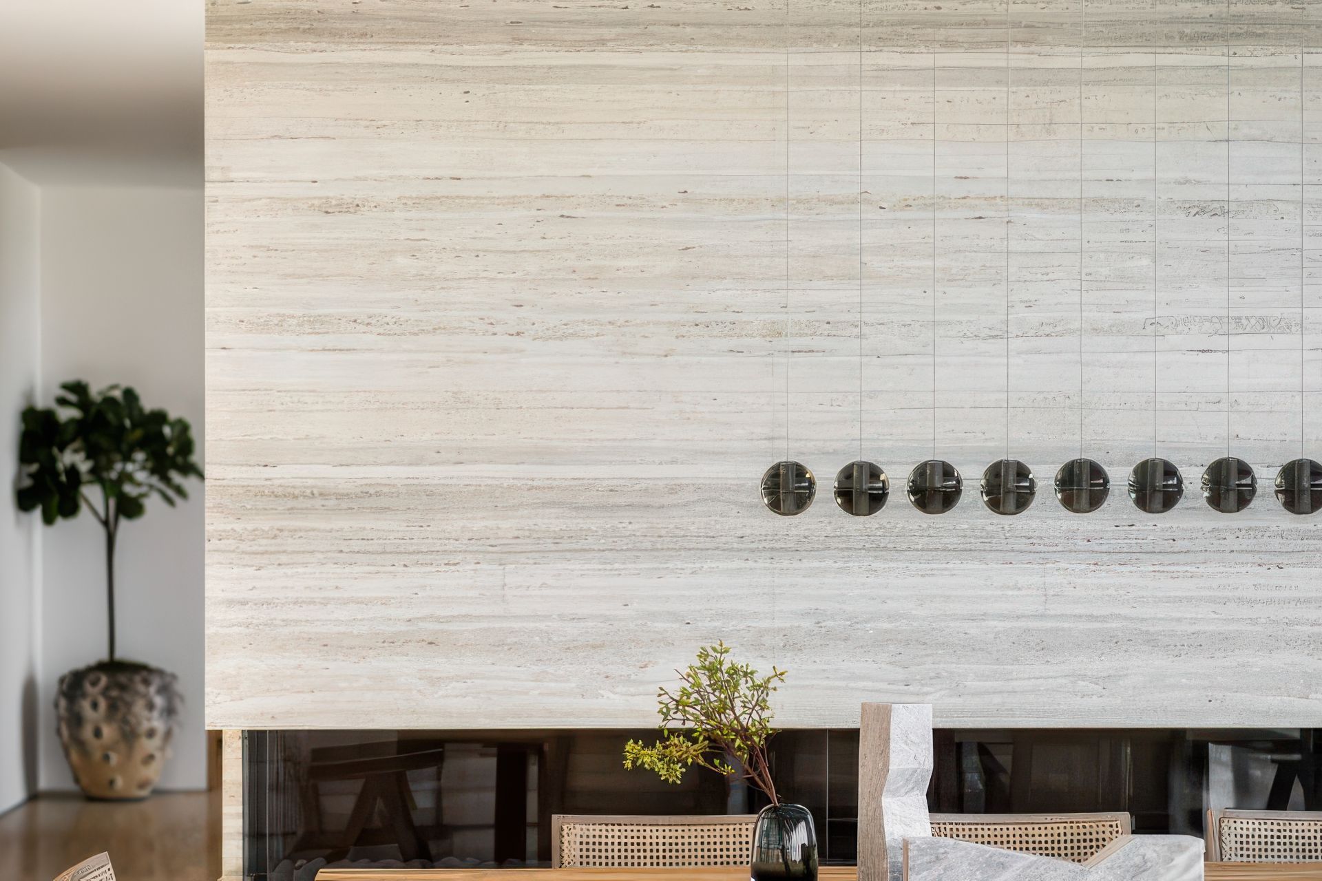 imgi7Lago-Vista-Residence-9-825x510-gigapixel-standard-v2-4x.jpg