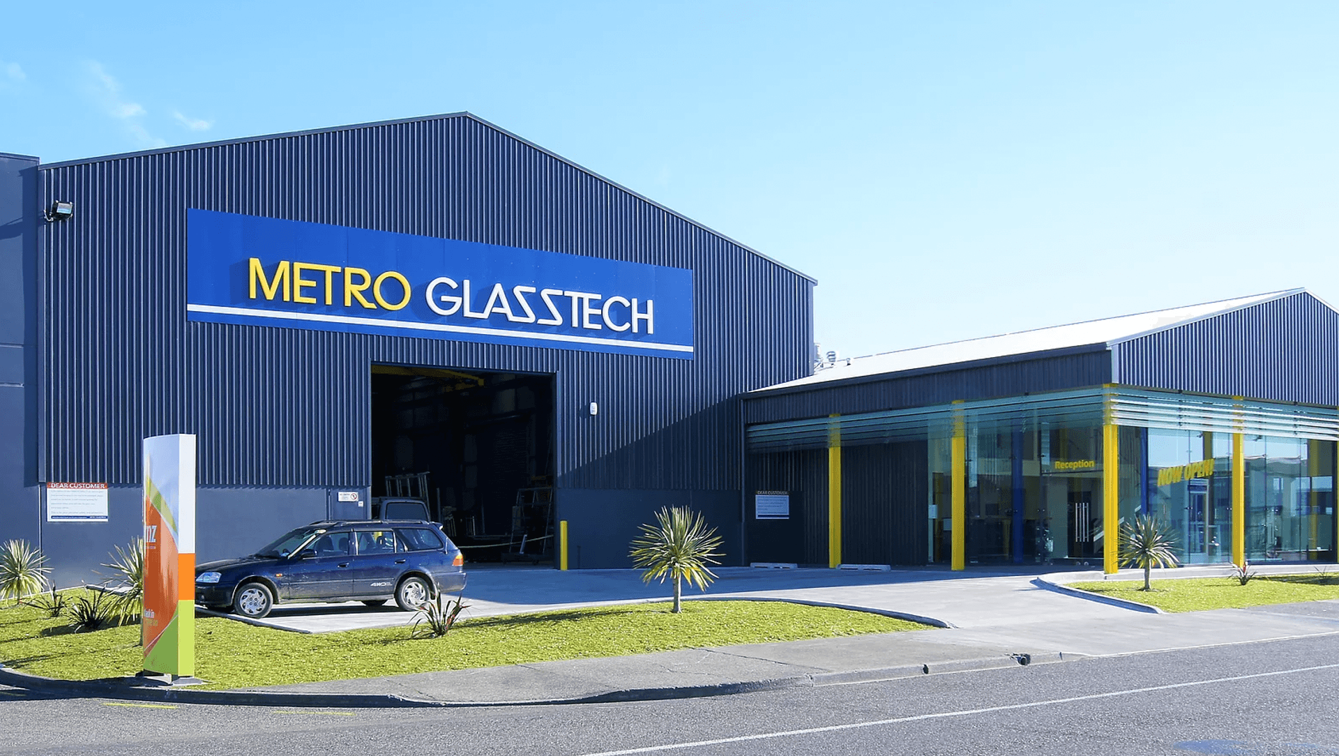 Metro Glasstech, Napier banner