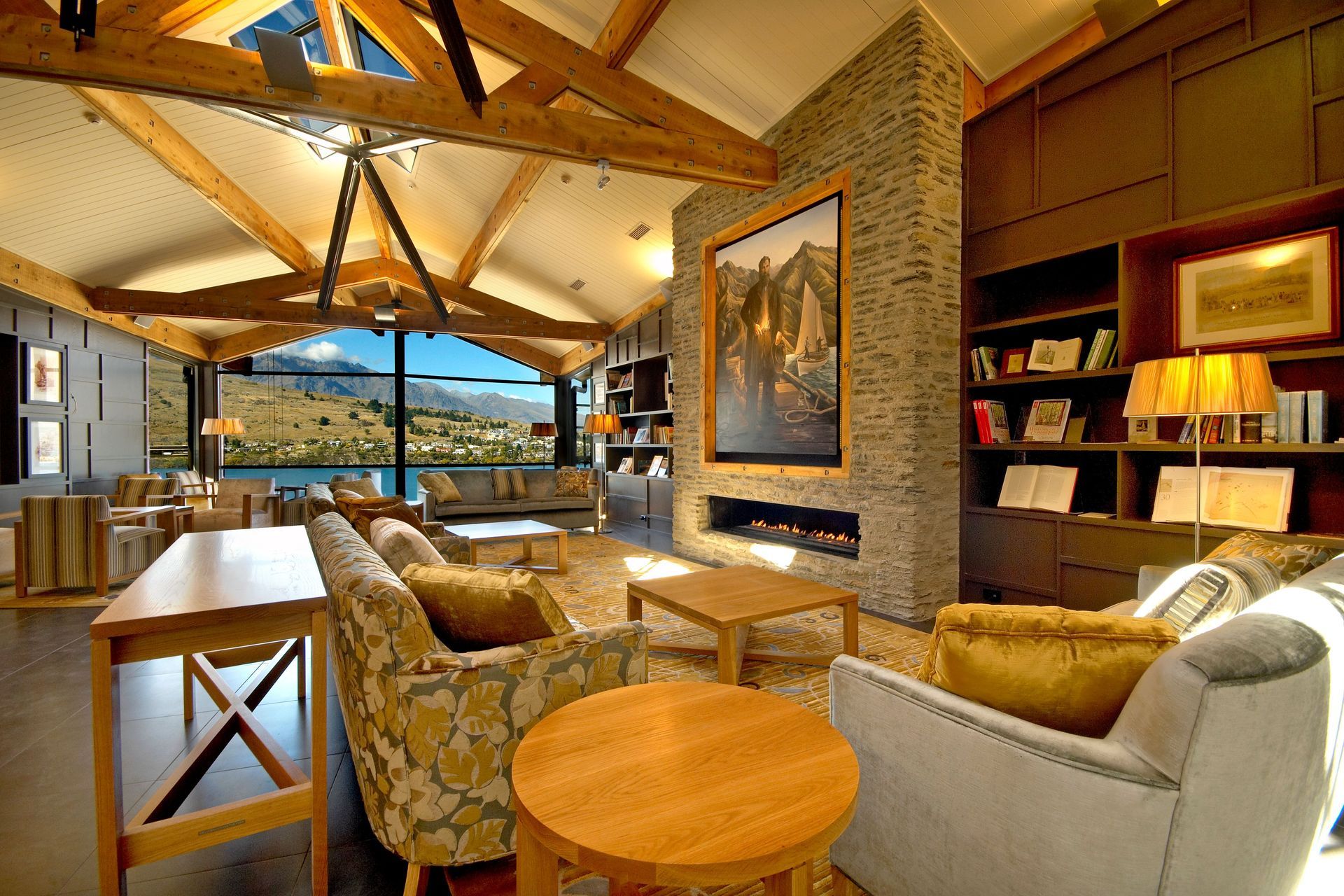 THE-REESView-of-Entry-Foyer-Reception2-of-6-v4.jpg