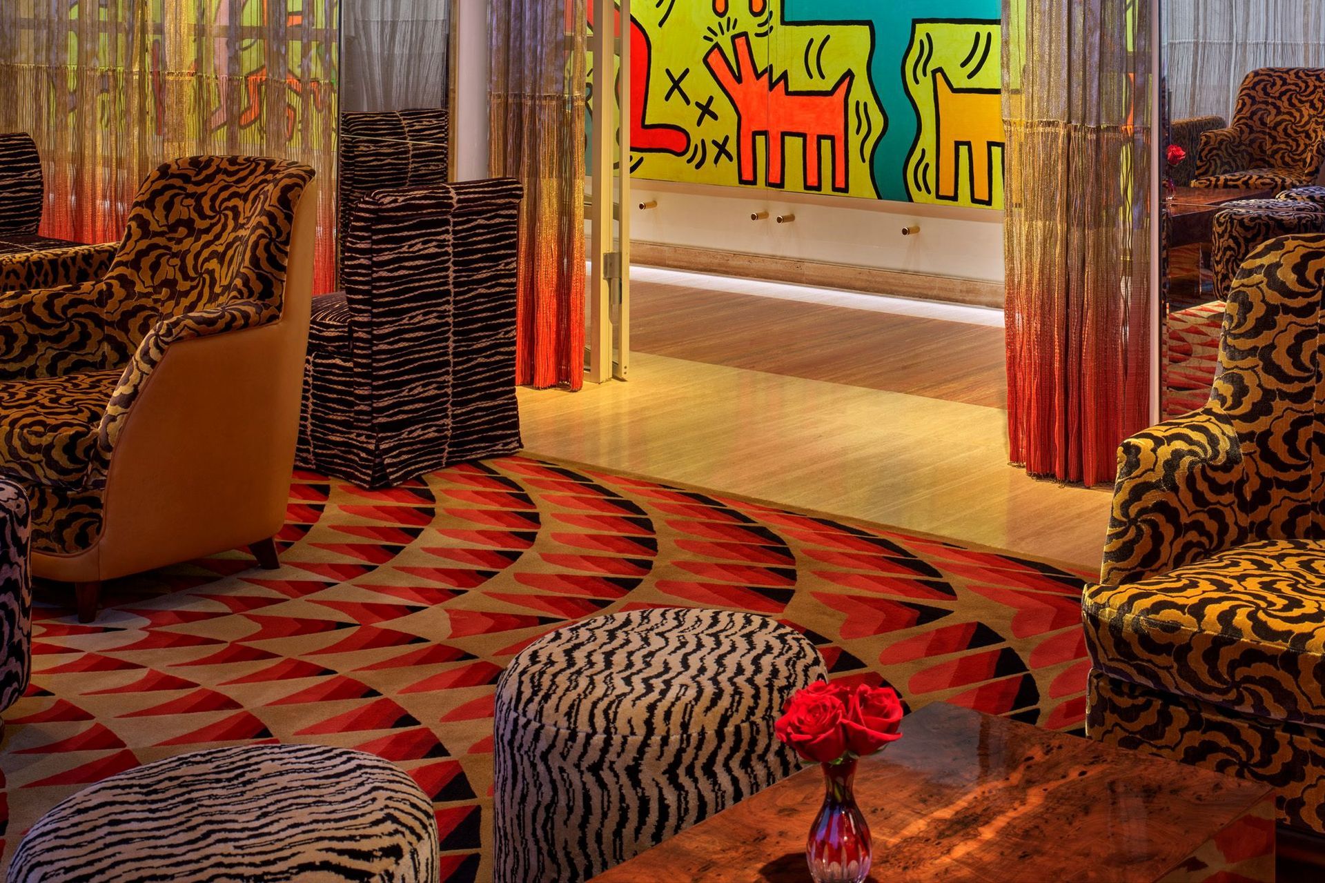 04-The-Living-Room-Haring.jpg
