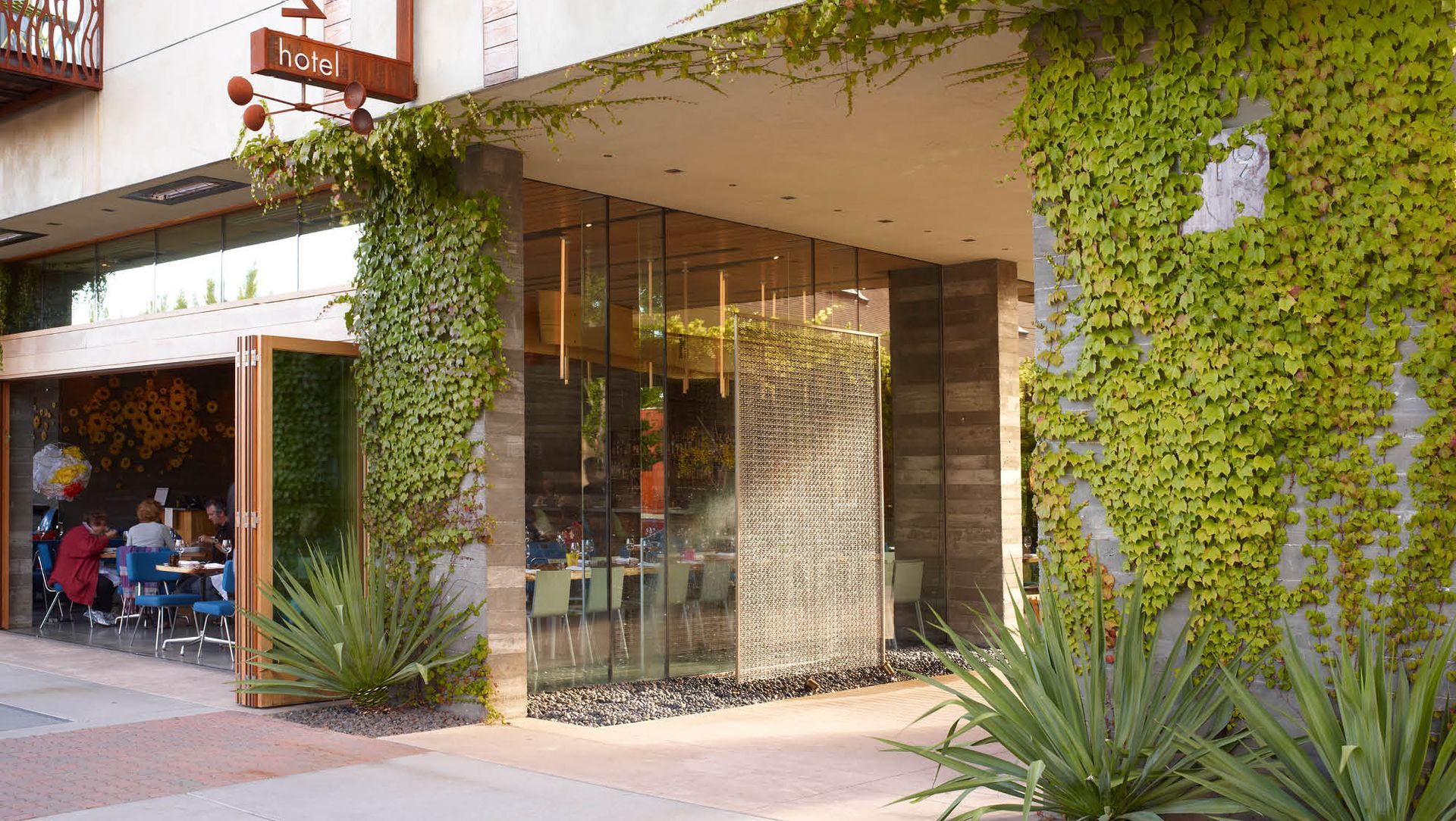 An Invitation to Relax | H2Hotel banner