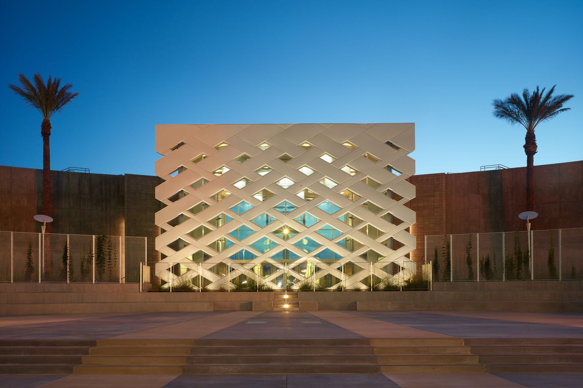 PacificAmphitheatre02.jpg
