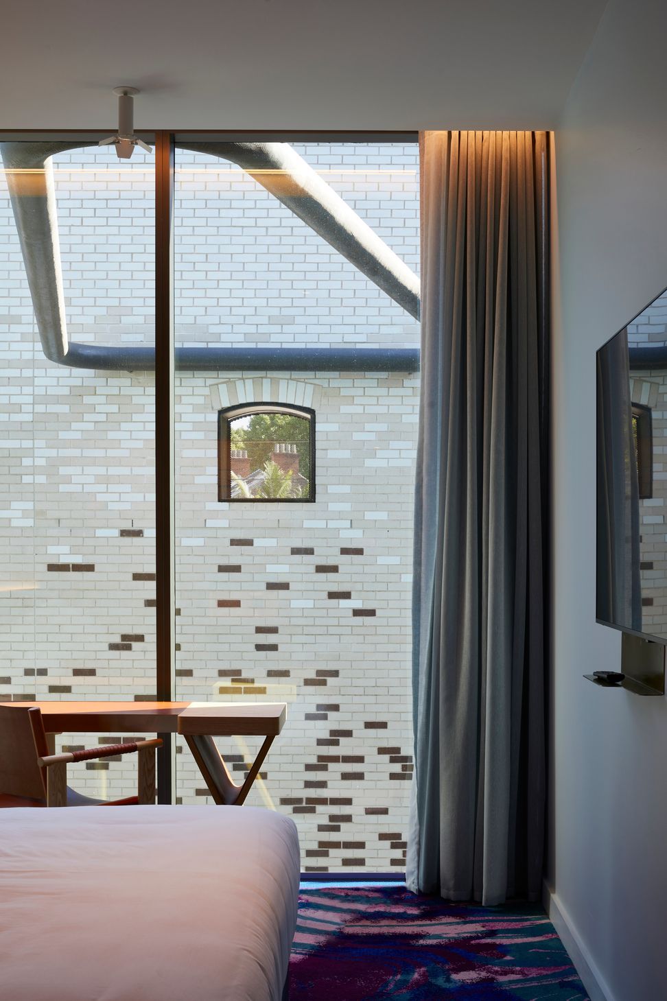 TZG-25-Hours-Hotel-1031-ap-compressed.jpg
