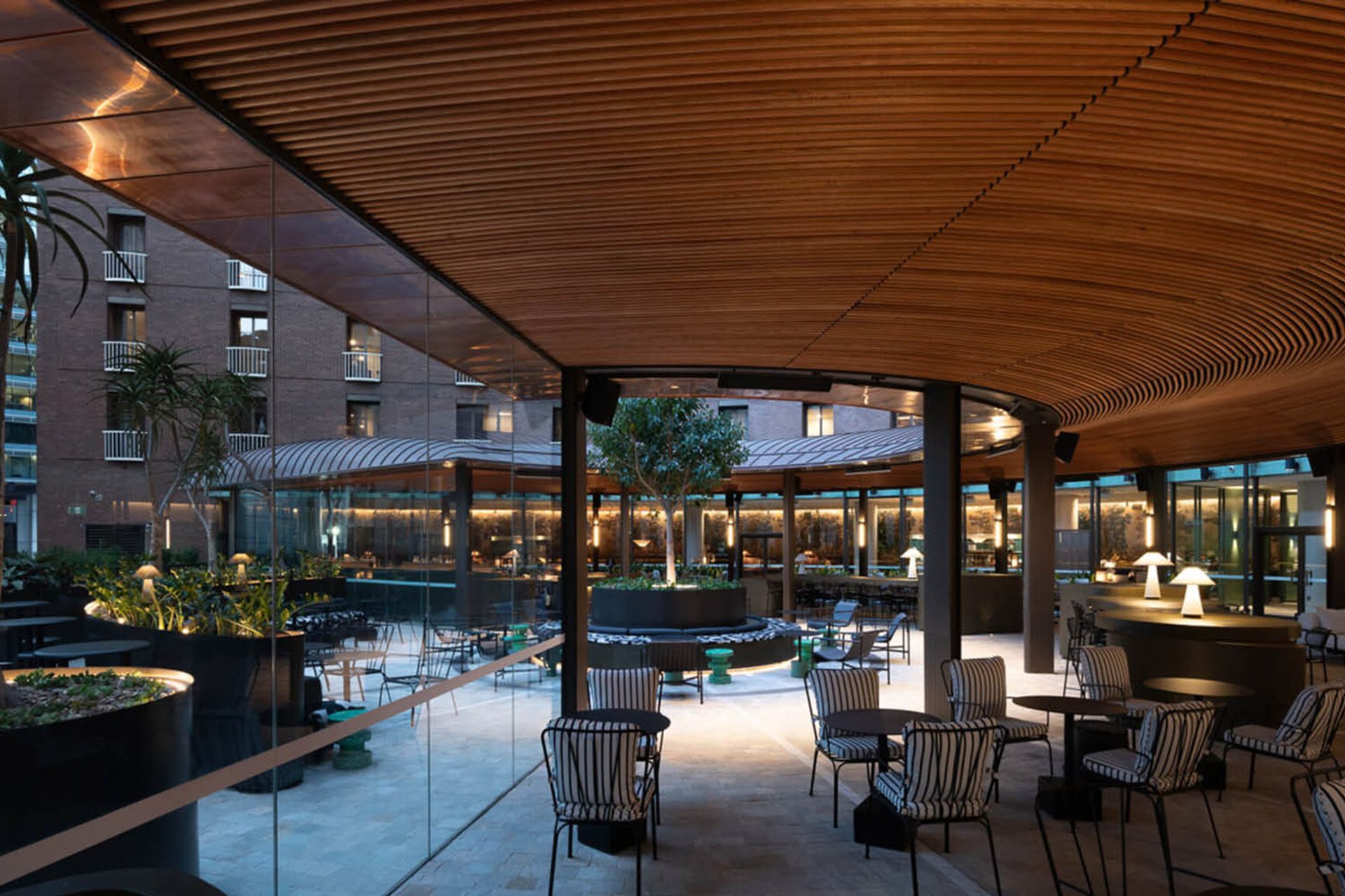 parametric-curved-timber-rooftop-canopy-sculptform03.jpg