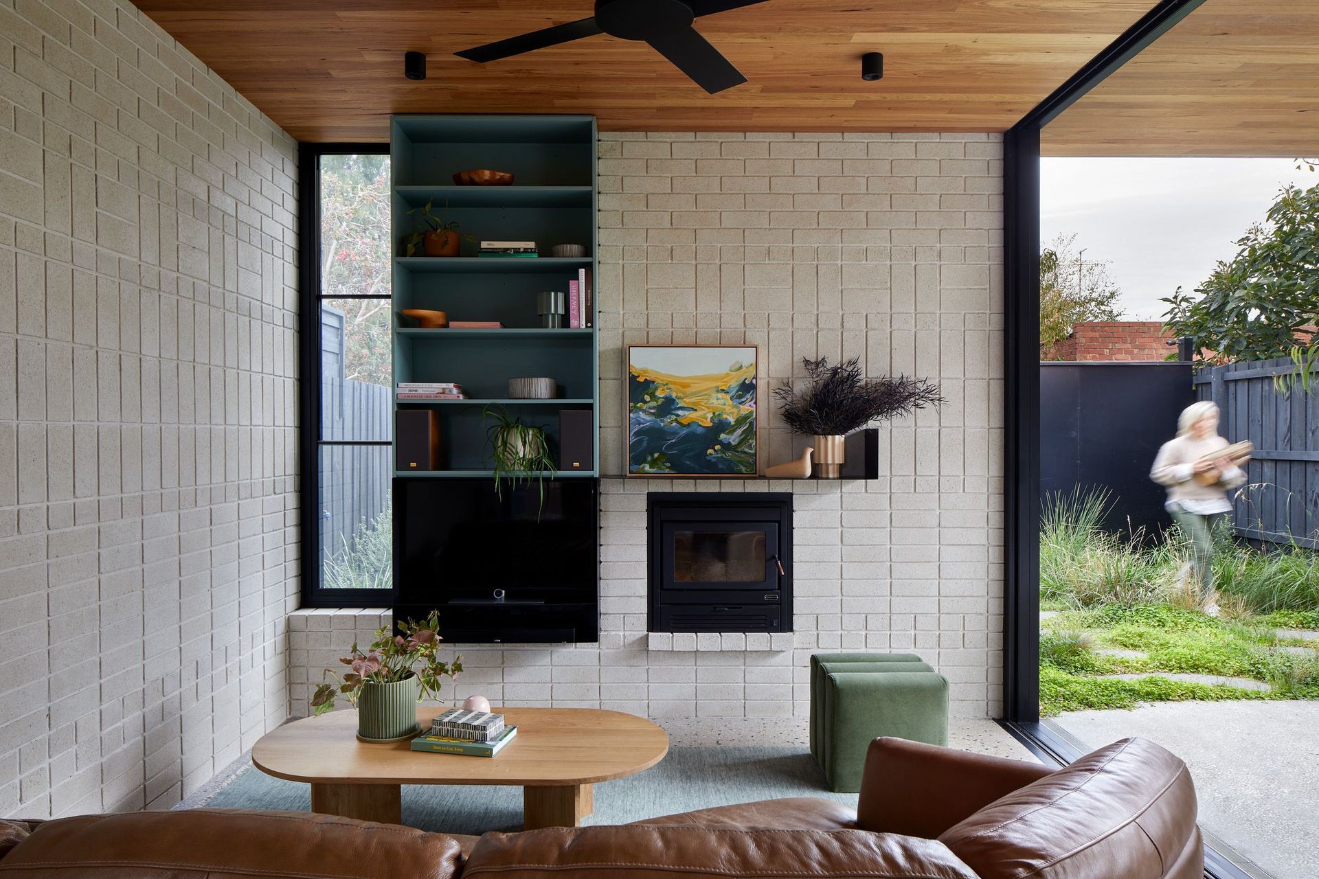 0054-06-living.jpg