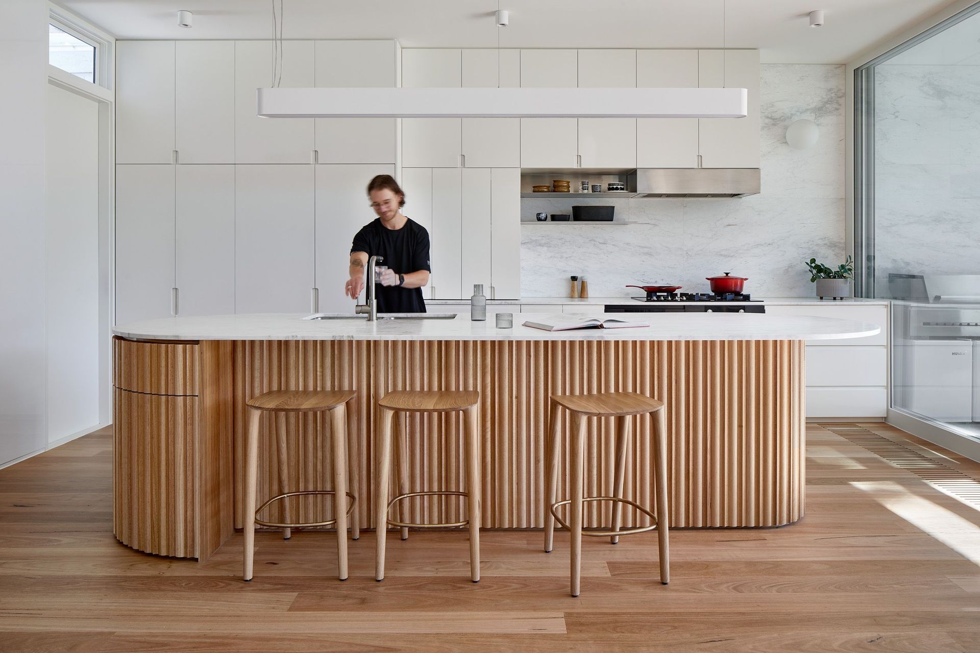 0089-09-kitchen.jpg