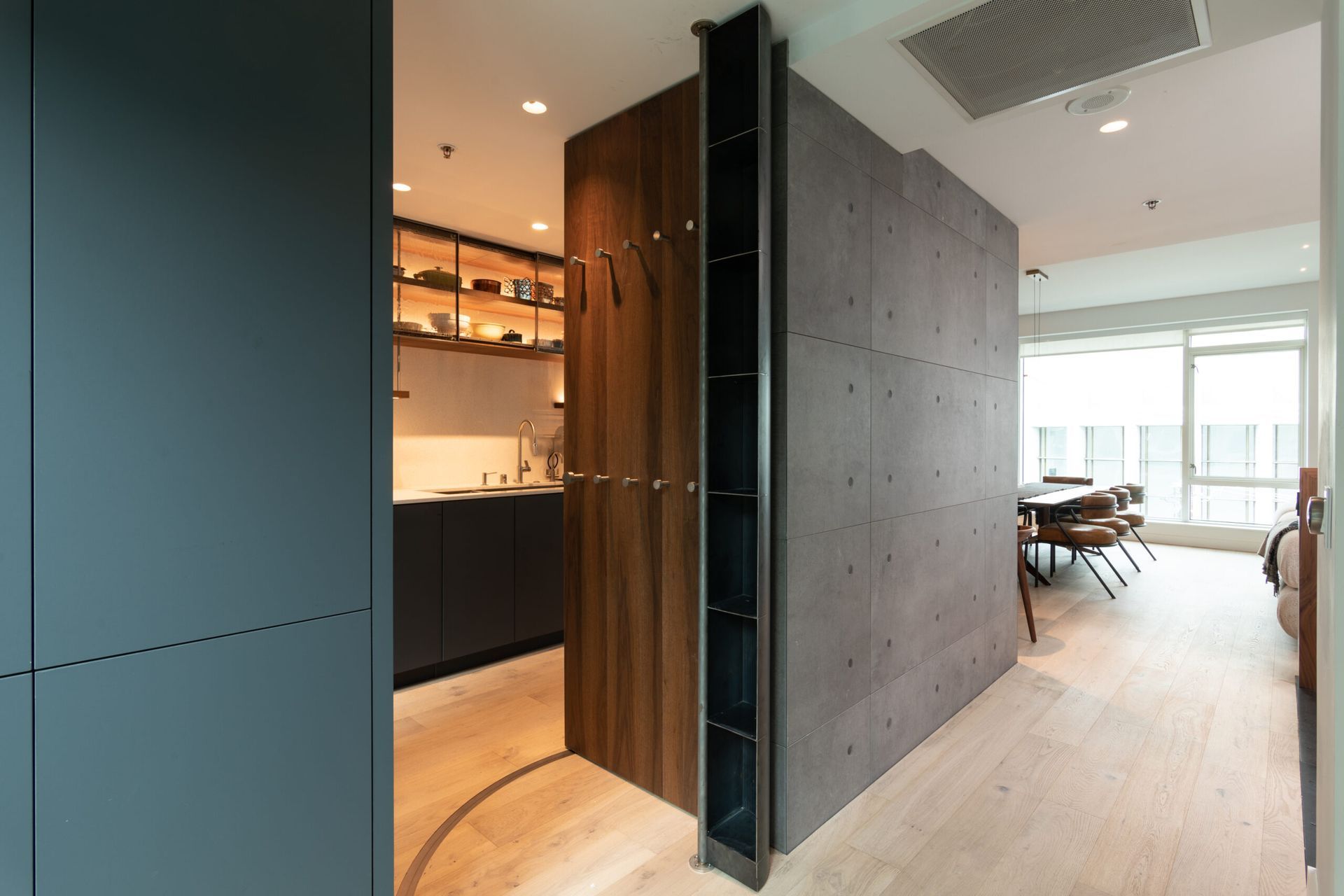 03489-Harrison-10kitchen-door-detail-opencopy-webzack-devito-architecture-scaled.jpg