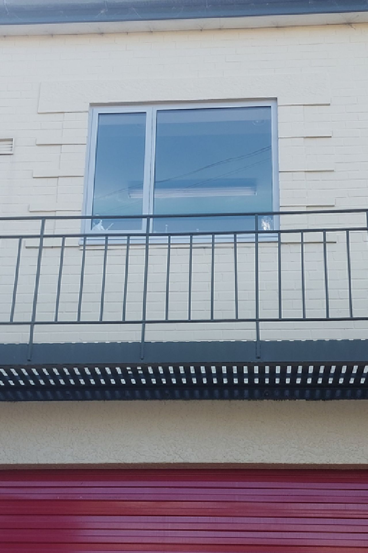 1-19-Tweed-St-Roslyn-Dunedin-Completion-of-newly-installed-double-glazed-window-in-the-kitchen-JDBuilders.jpg