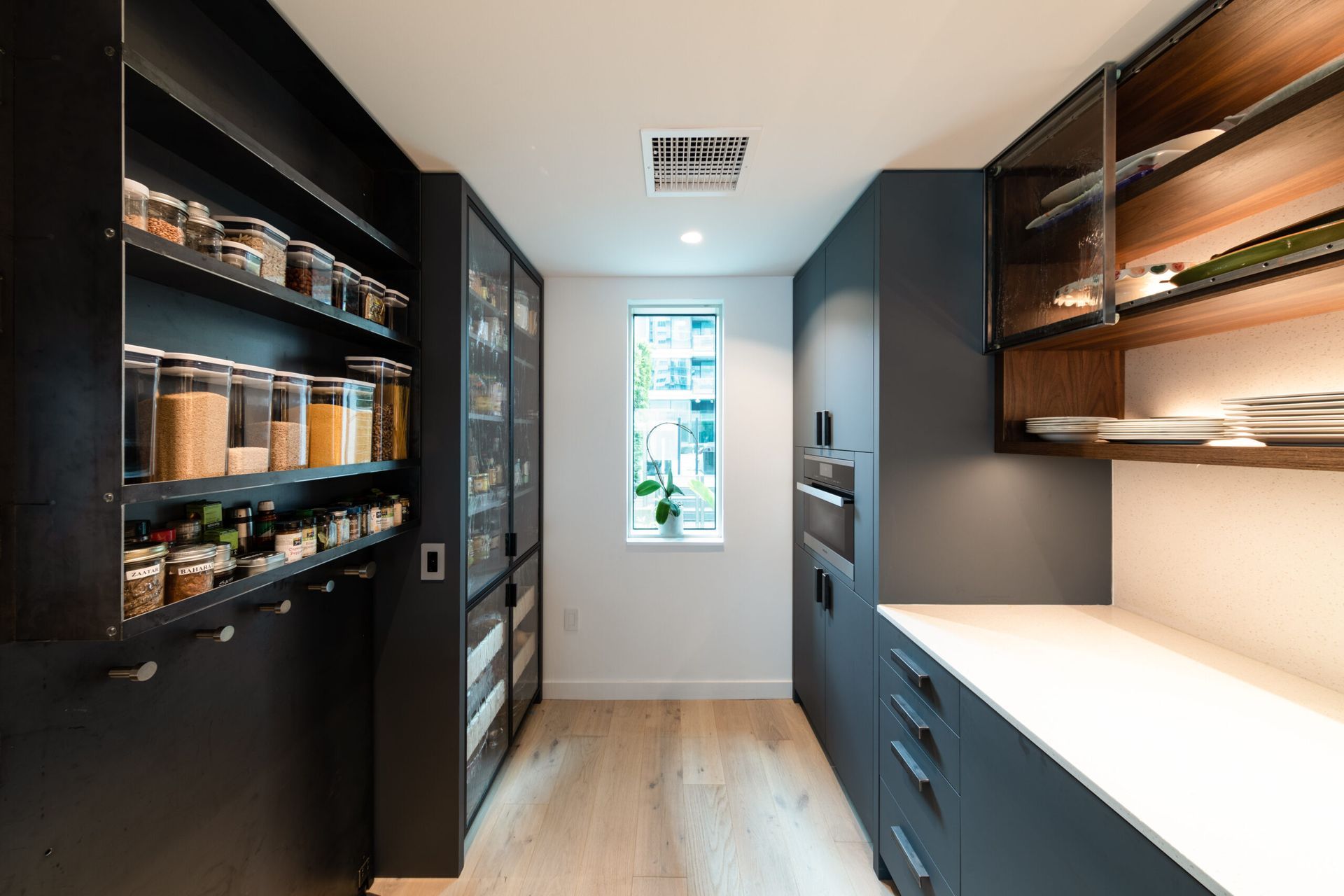15489-Harrison-3kitchen-full-roomcopy-webzack-devito-architecture-scaled.jpg
