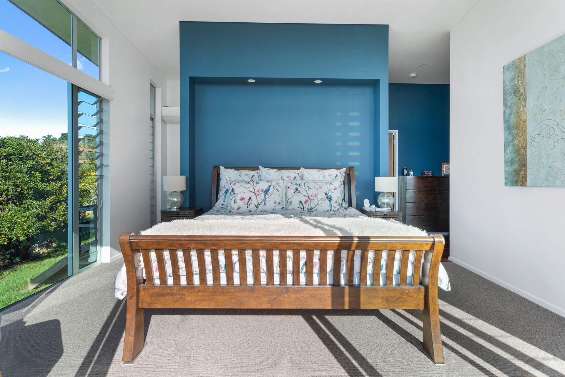 29-web-or-mls-147-Pompallier-Estate-Drive-25.jpg