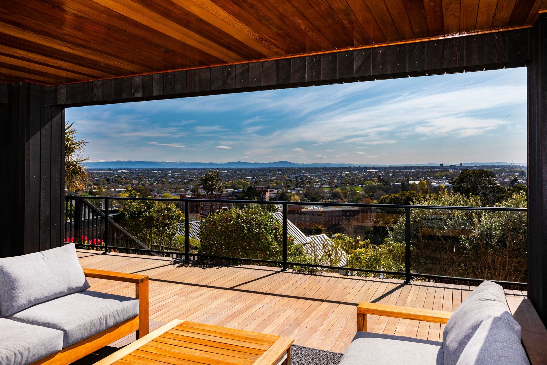 32-ap-compressed.jpg