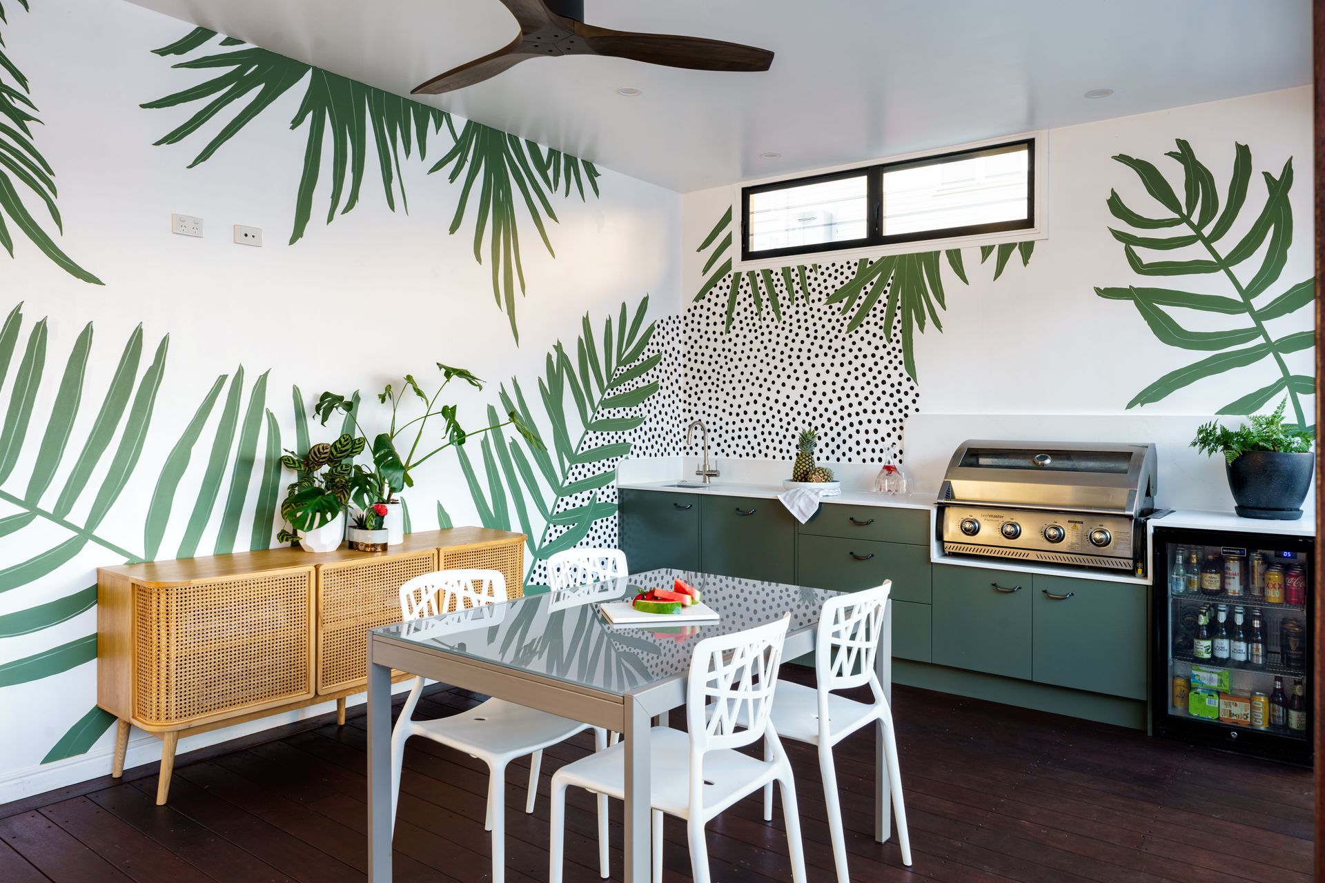 Tarragindi Outdoor Room &amp; Kitchen