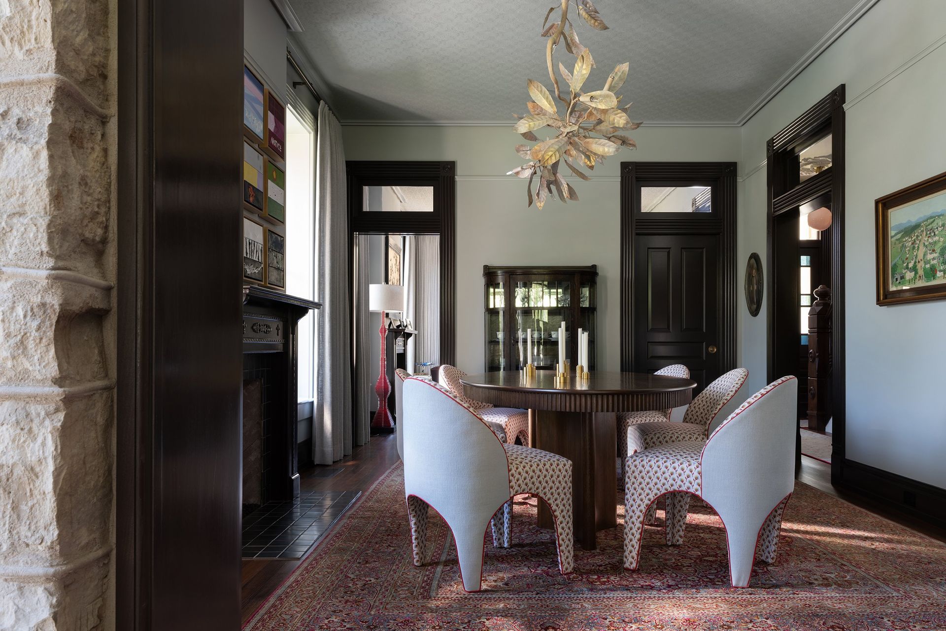 4PastandPresentPlaceCuppettKilpatrickArchitectureandInteriorDesignAustinTexashistoric-renovation-dining-room-interior-design-transom.jpg
