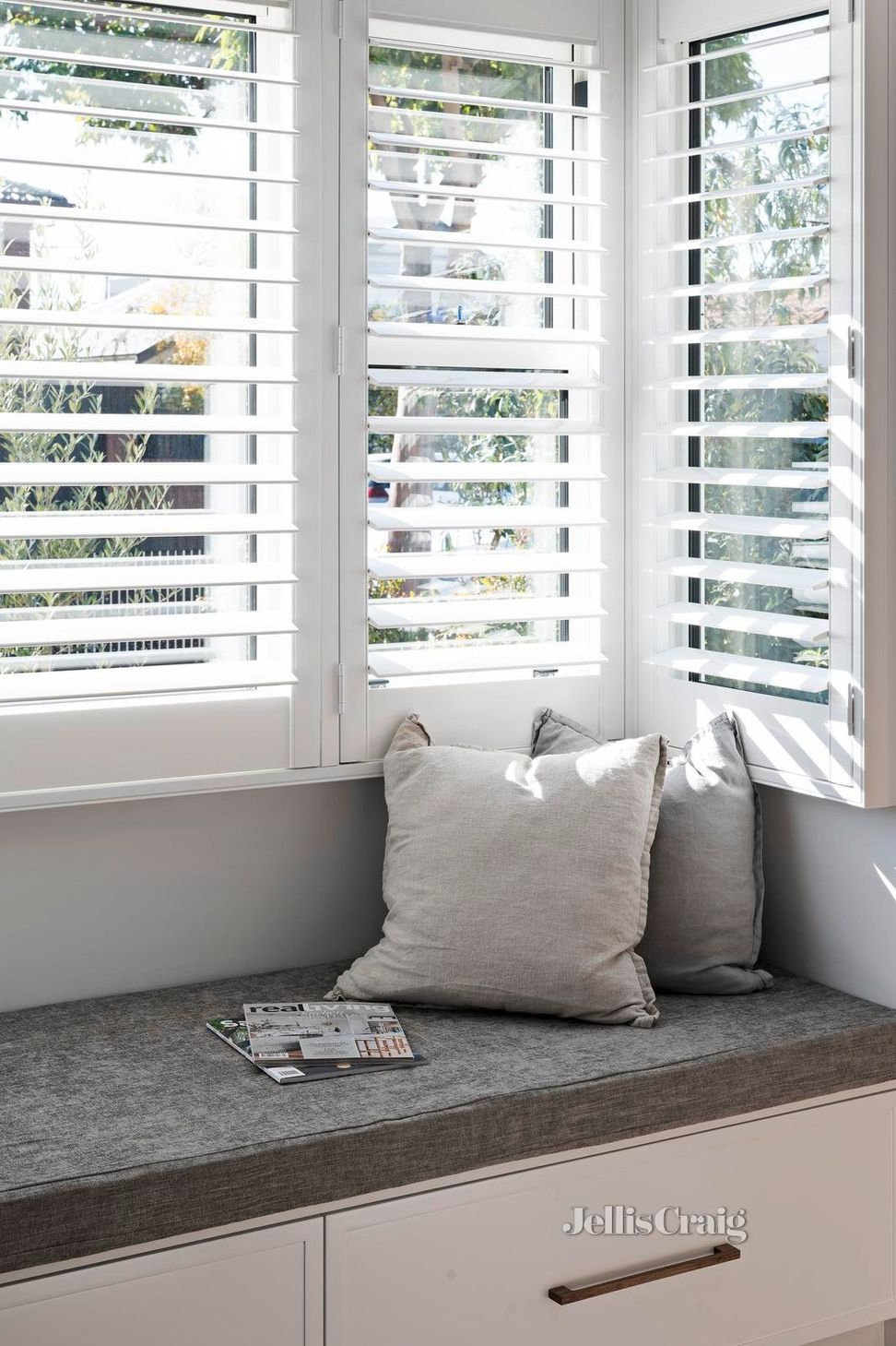 AX-i1000FS-SS-Parkview-House-Thornbury-VIC-Interior-7-v2.jpeg