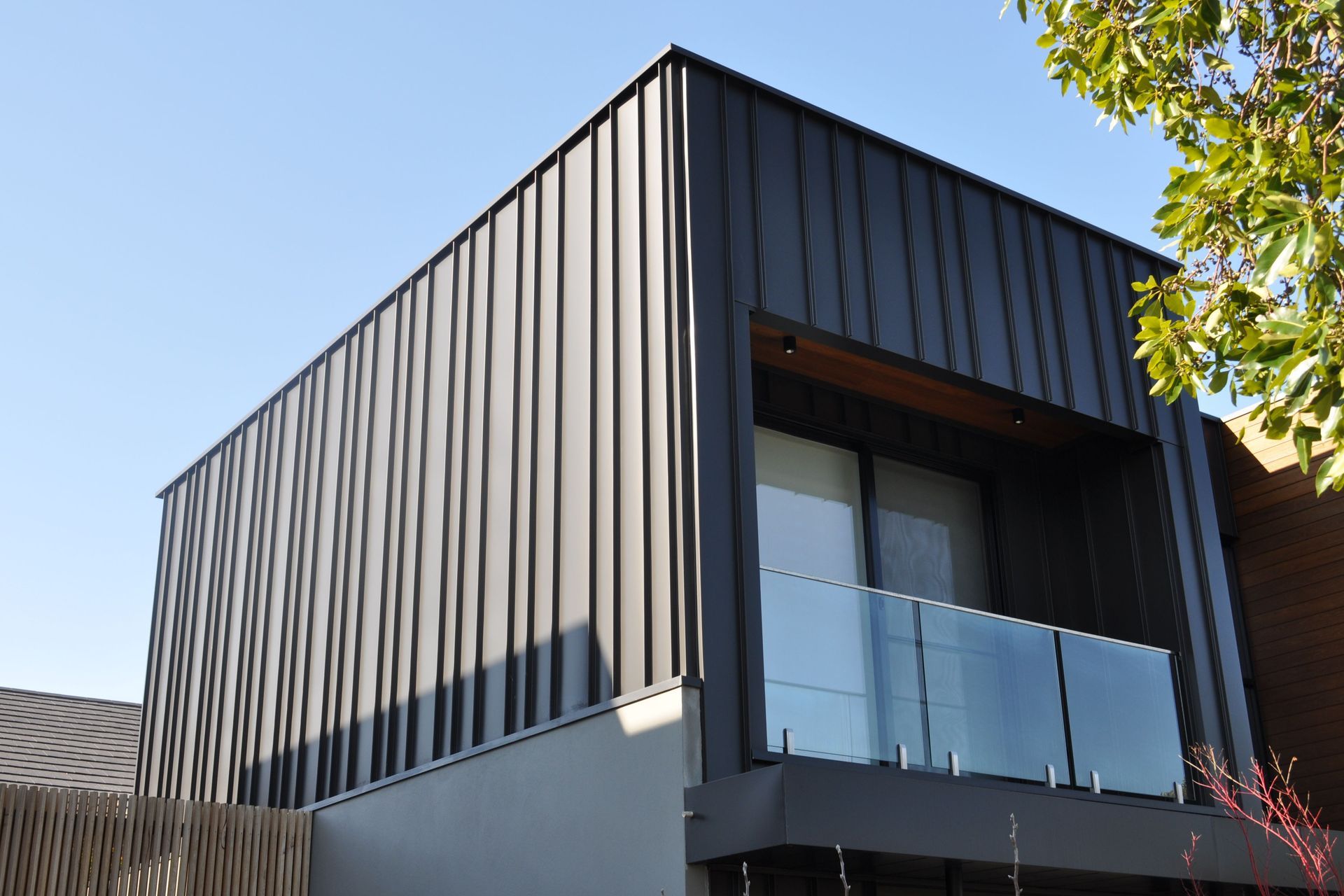 Aluminium-CT48-wallcladding-in-Satin-Black-finish-5.JPG