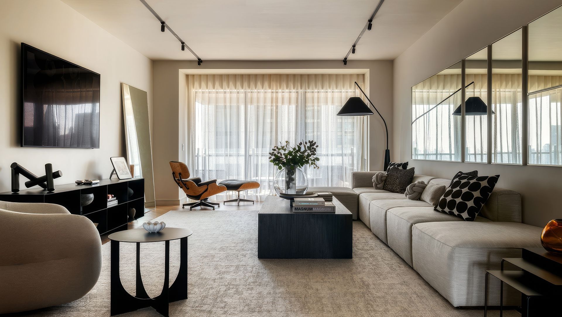 K+J Apartment banner