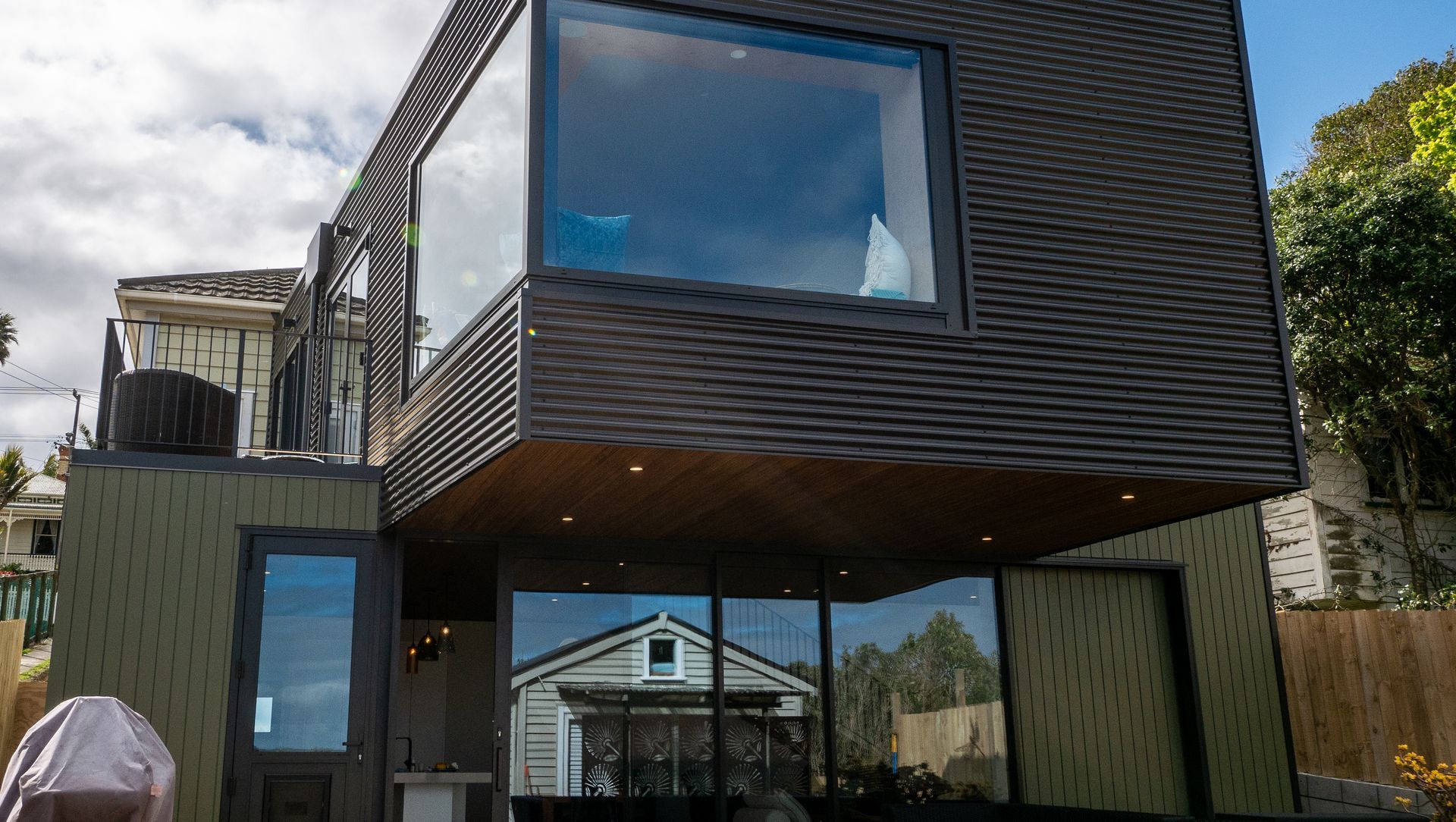 Architectural Update & Extension to a Traditional Villa banner