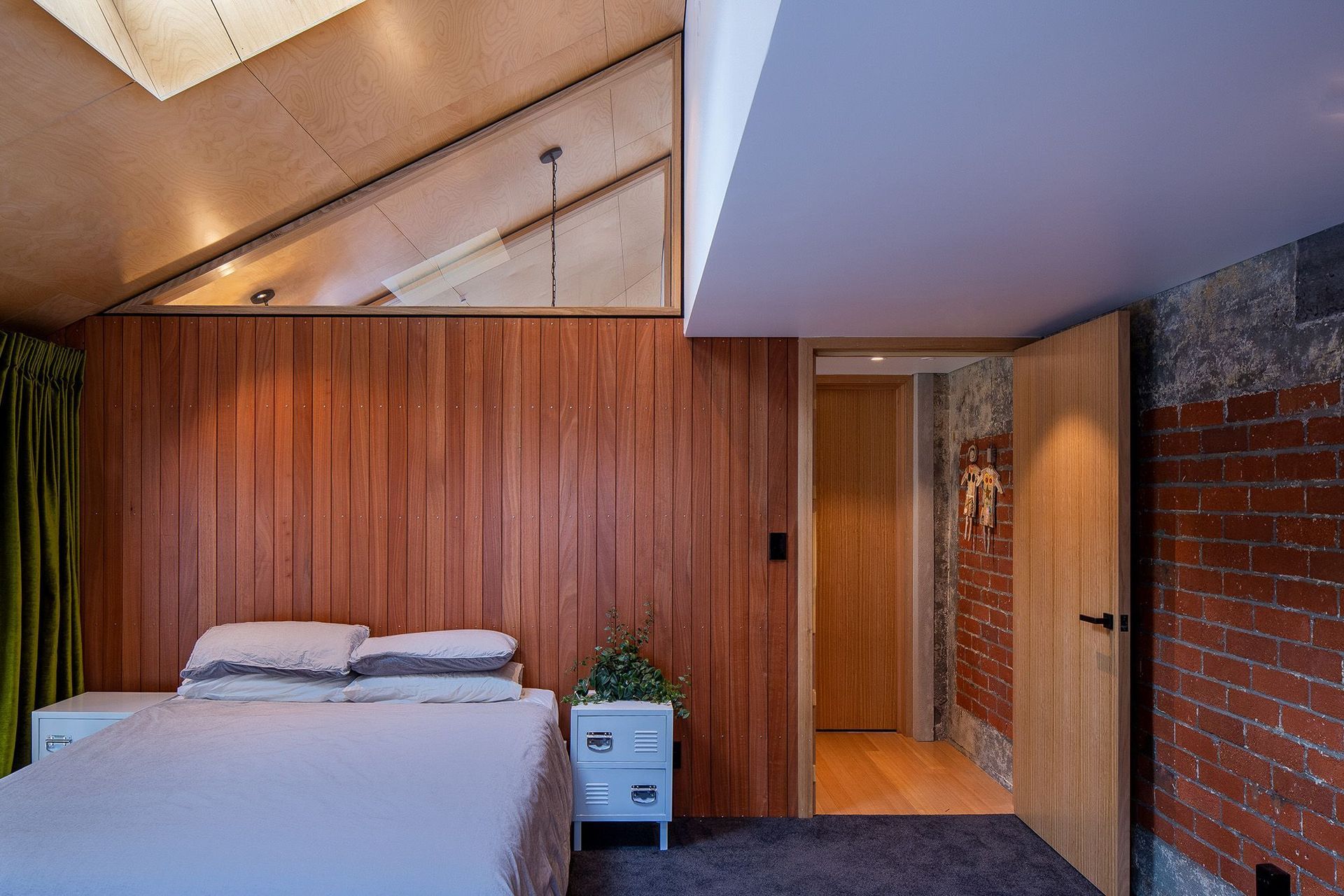 Carbonic Ice Apartment