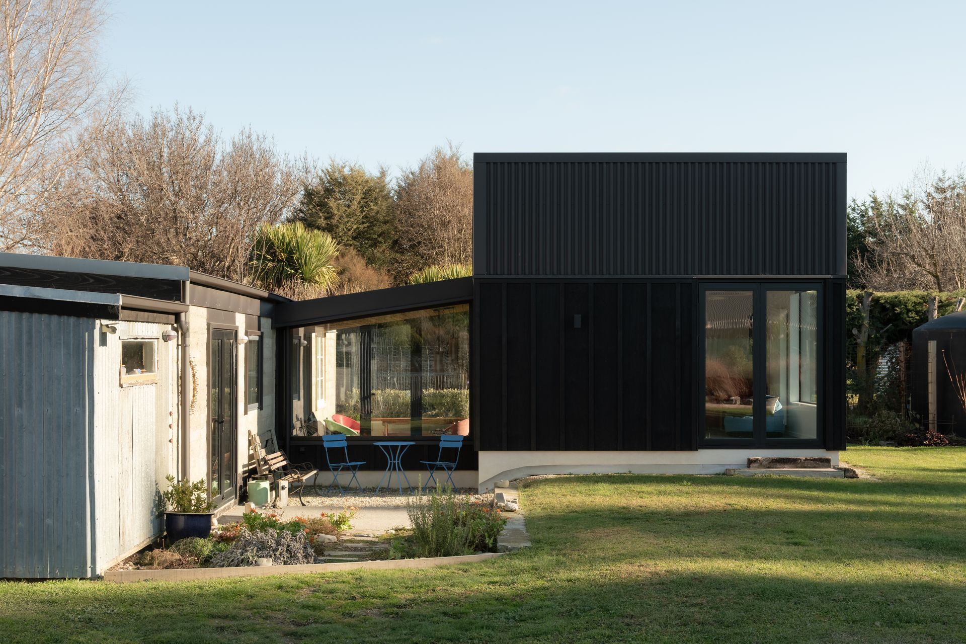 ChaneyNorman-PointyFlatHouse-BiddiRowley-5323-v4.jpg