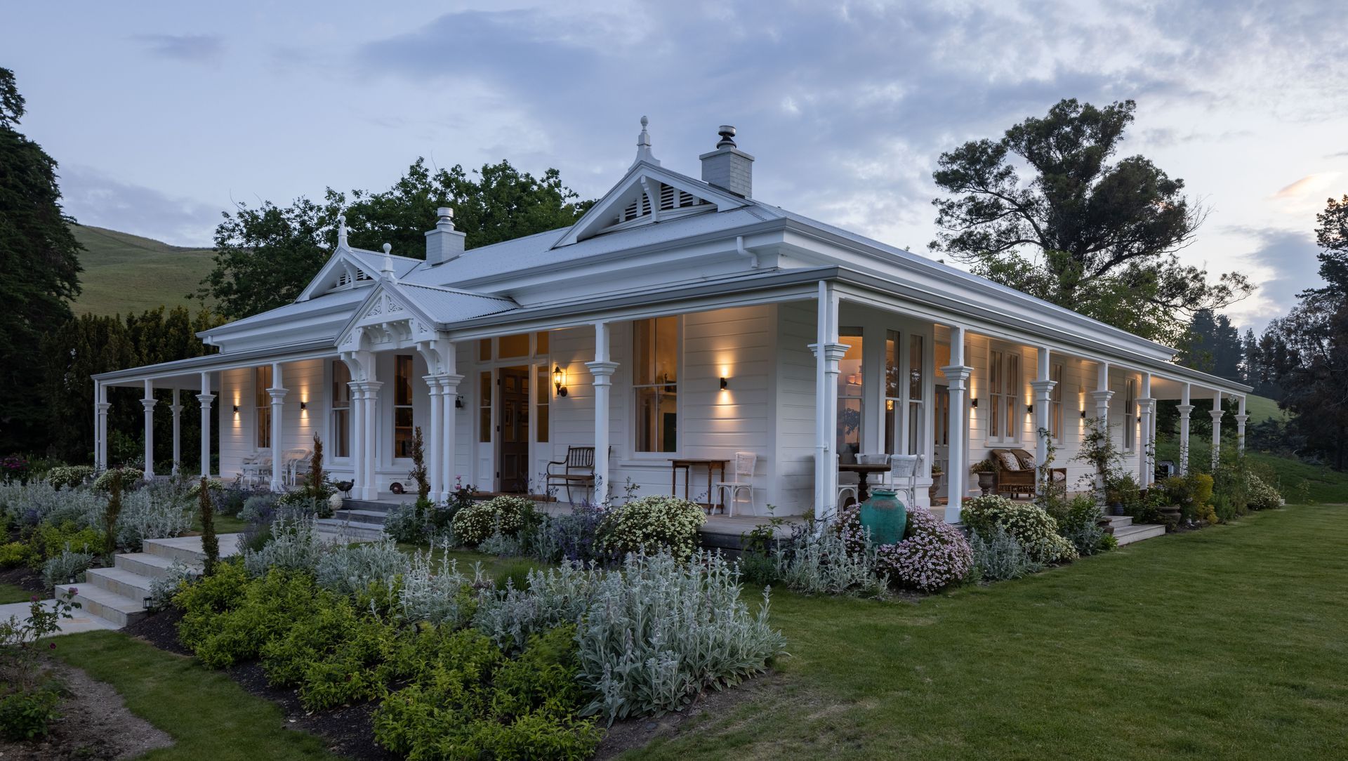 Country living banner