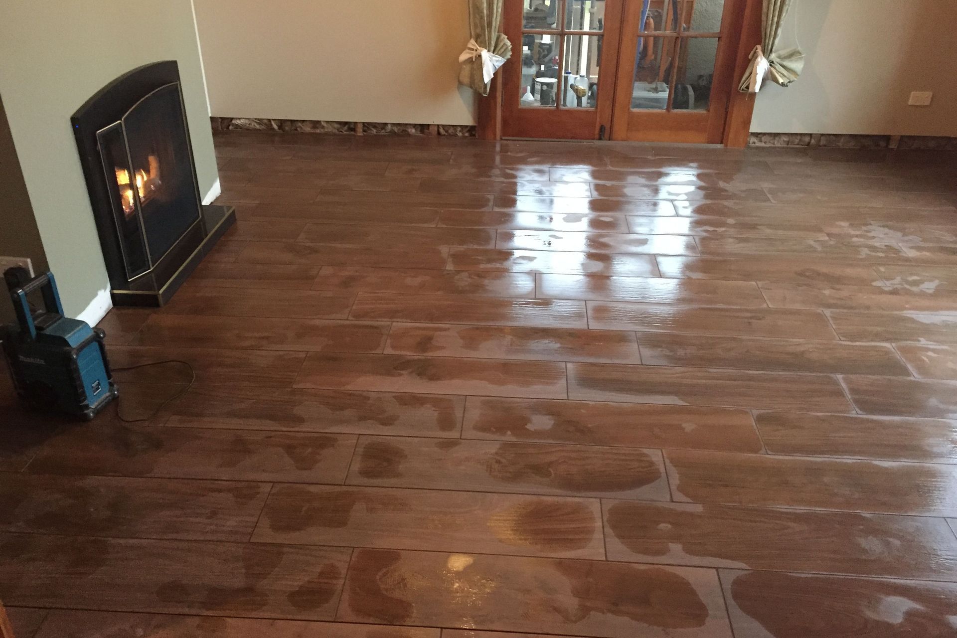 Tiled Lounge Floor