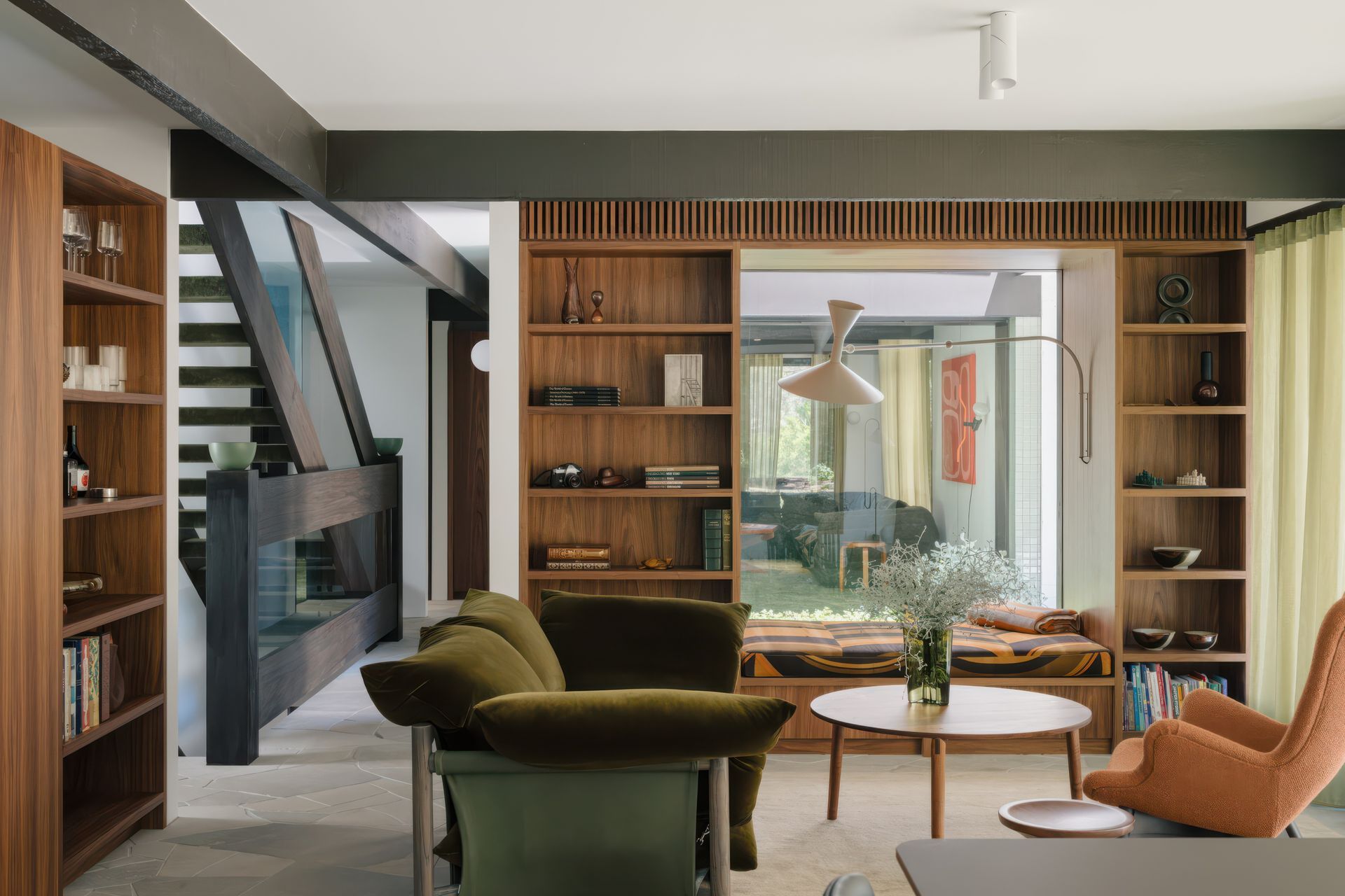Living-Room-Window-Seat-1920x1440-gigapixel-standard-v2-2x.jpeg