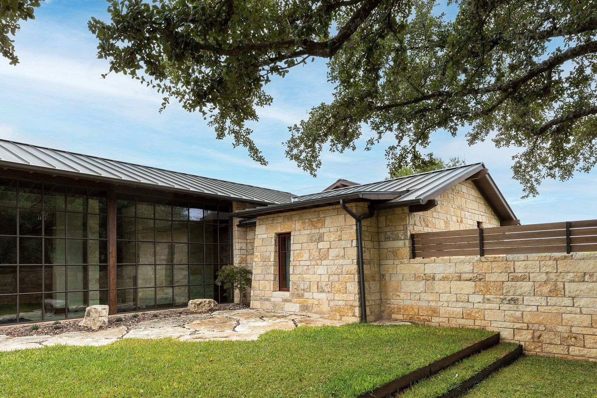 Mark-Richardson-Architects-Hill-View-Remodel-Steiner-Ranch-Austin-Texas-04.jpg