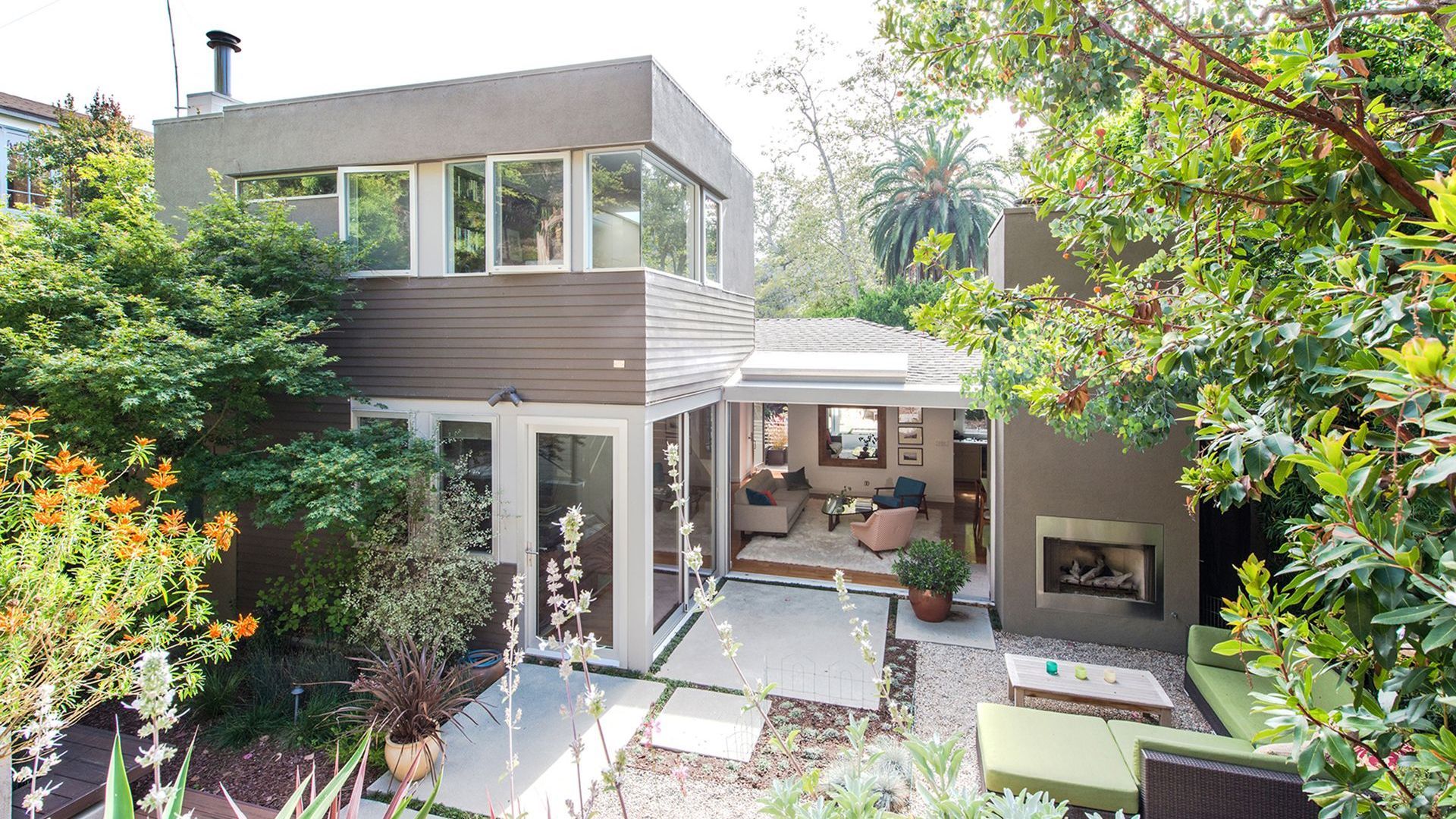 Pacific House | Film by Nils Timm video