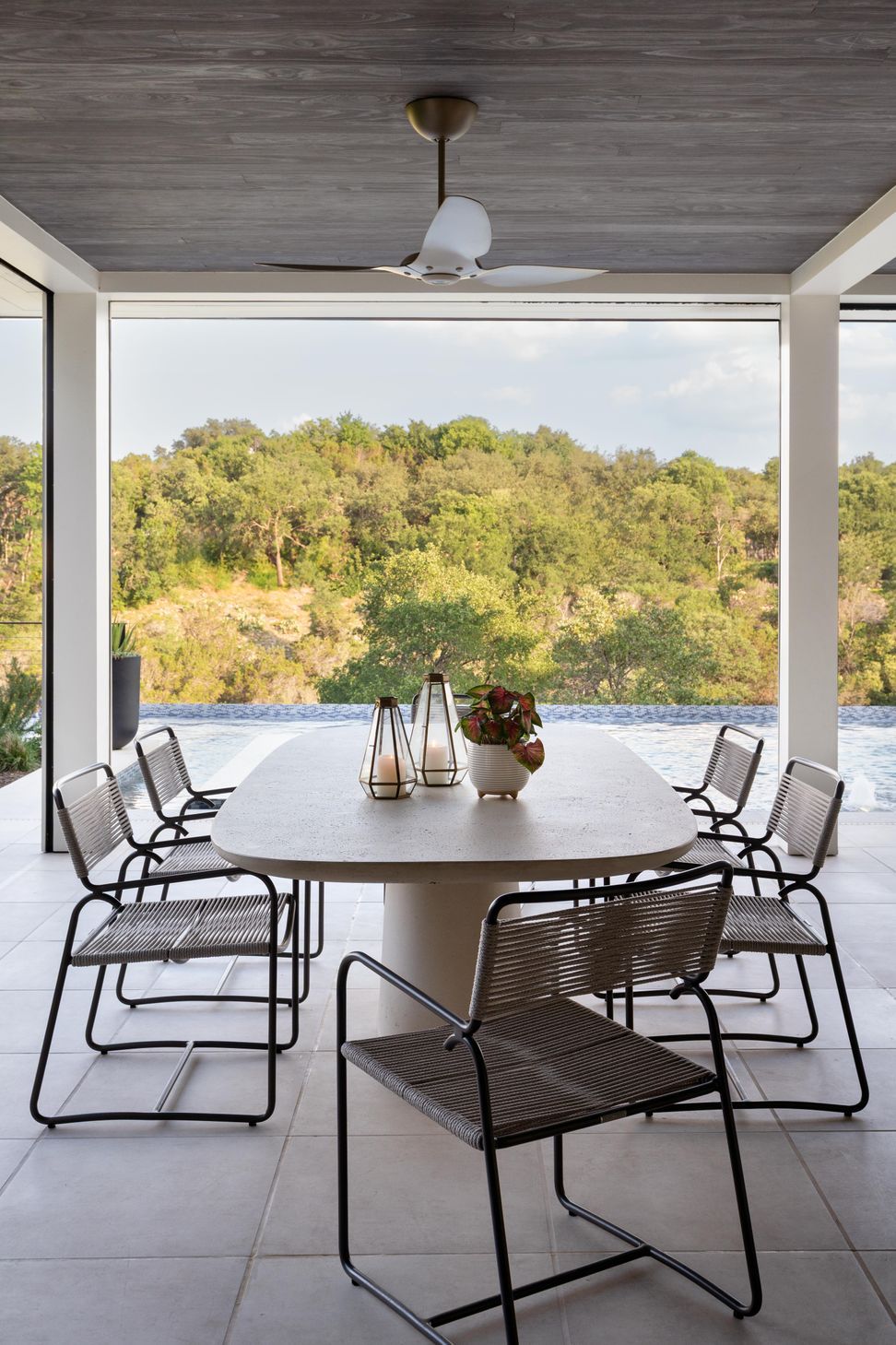Patio-Dining.jpg