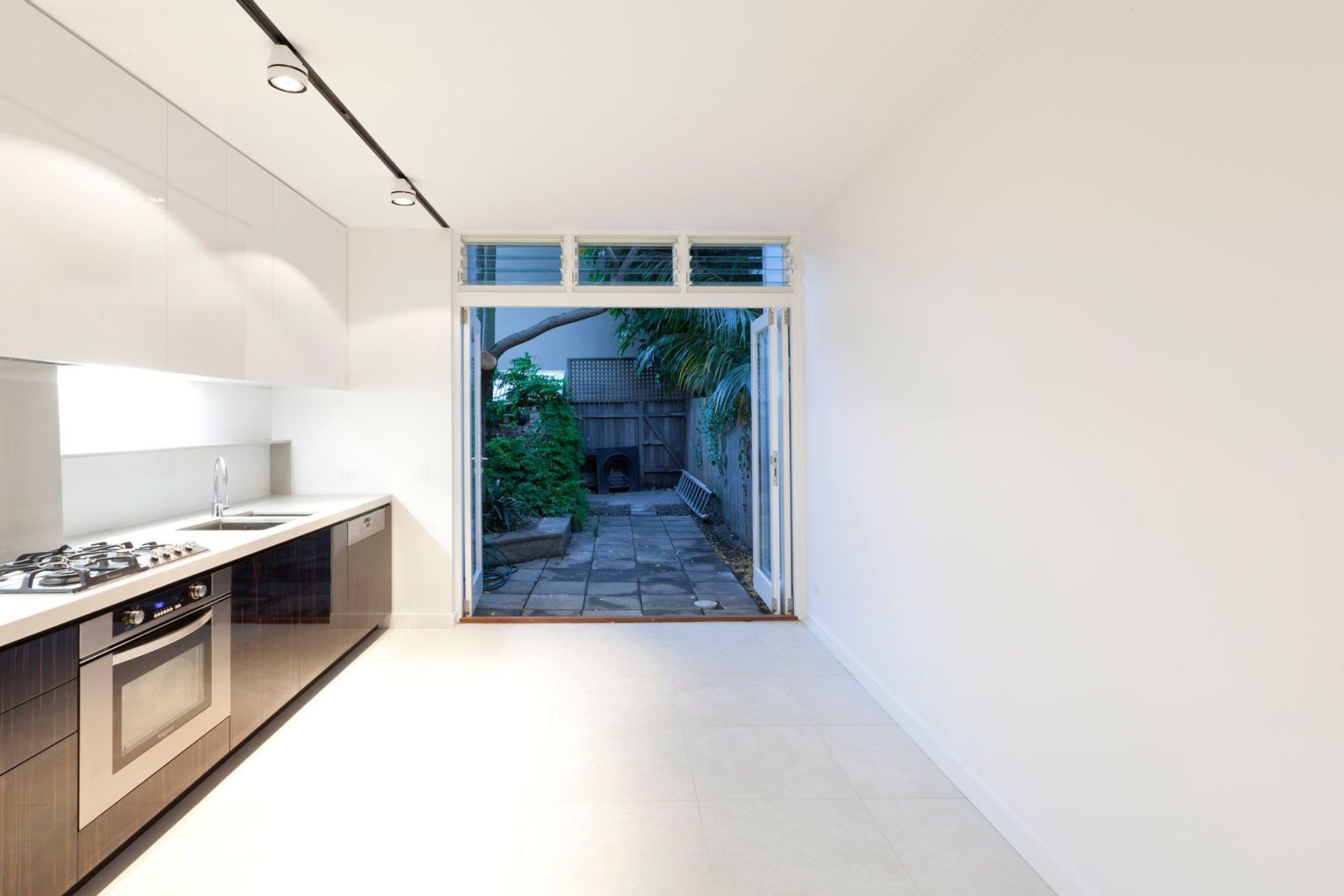 REDFERN-HOUSE08.jpg