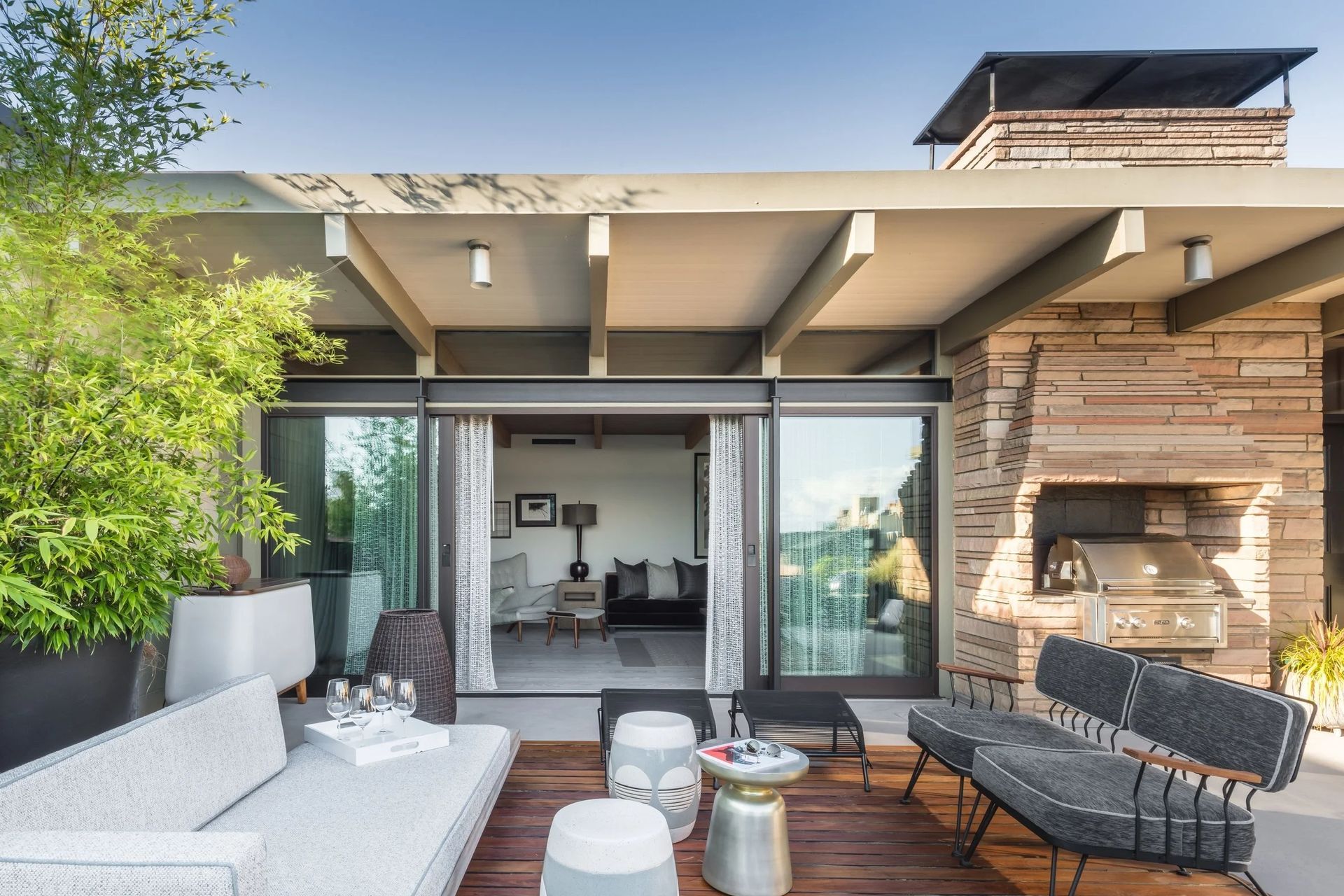 SkB-WRoyResidence-02-ap-compressed-v2.jpg
