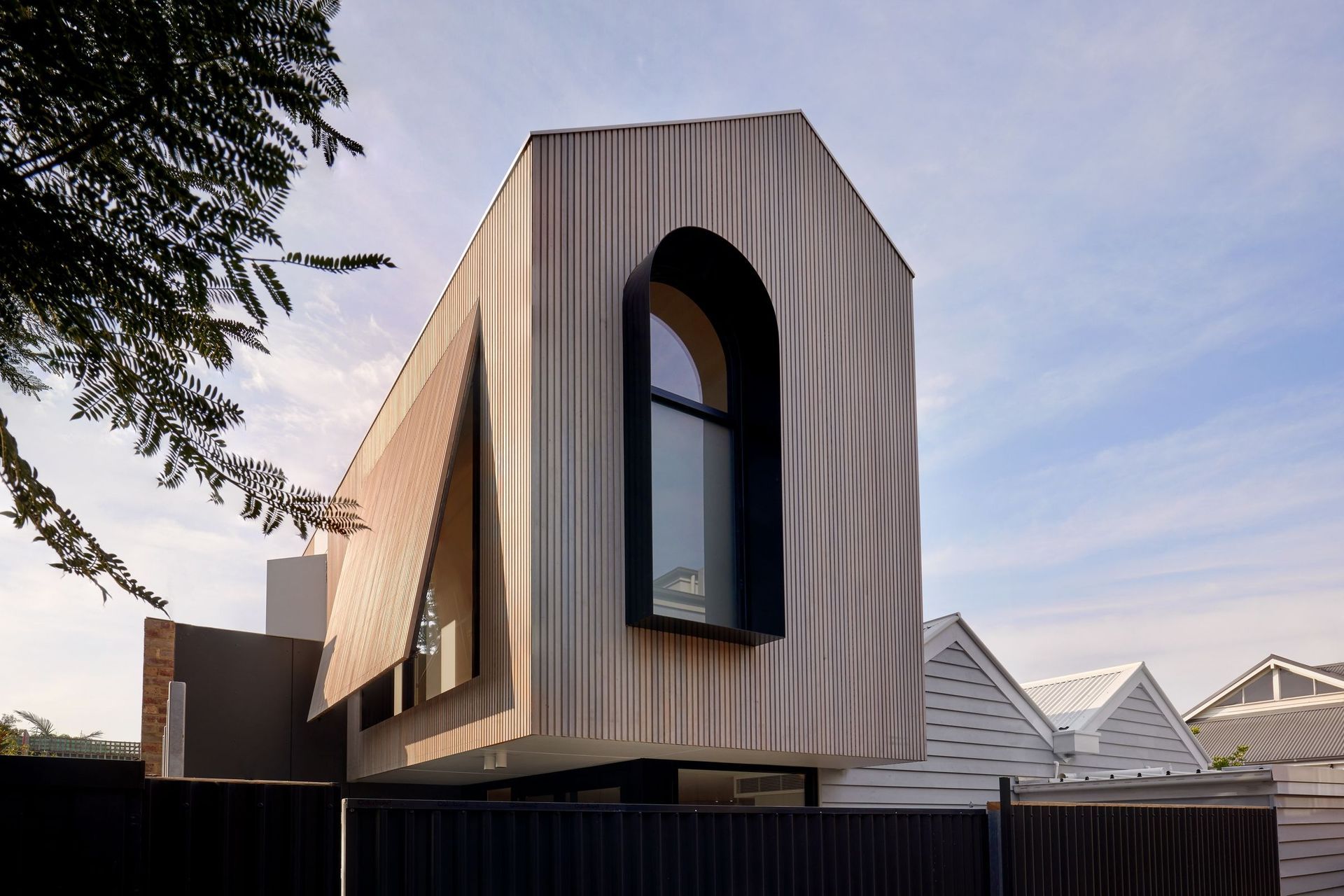 The-Full-MontyExterior-02result-v2.jpg