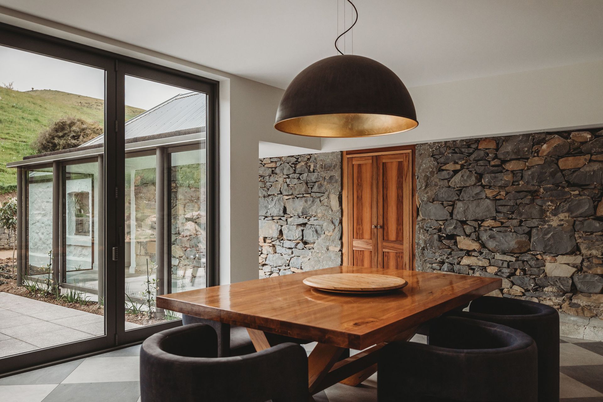 Walnut-CottageDining-roomChloe-Lodge-Photography2.jpg