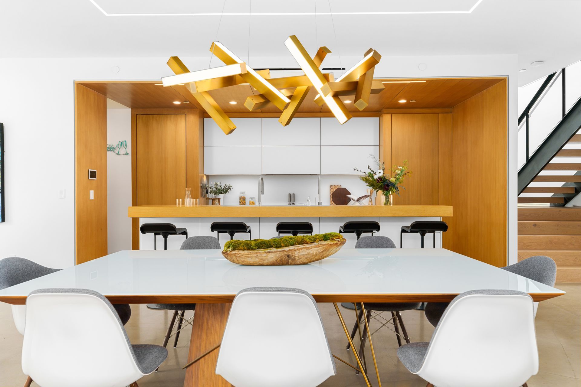 bspk-design-architecture-california-4100-residenital-cnb-house-dining-room-6-ap-compressed.jpg