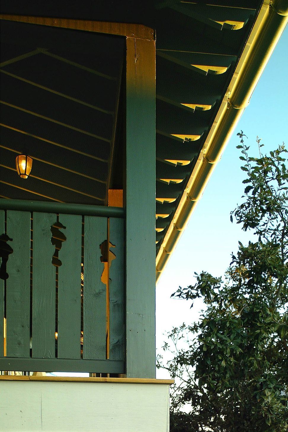 imgi7Carriage-House-Rail.jpg