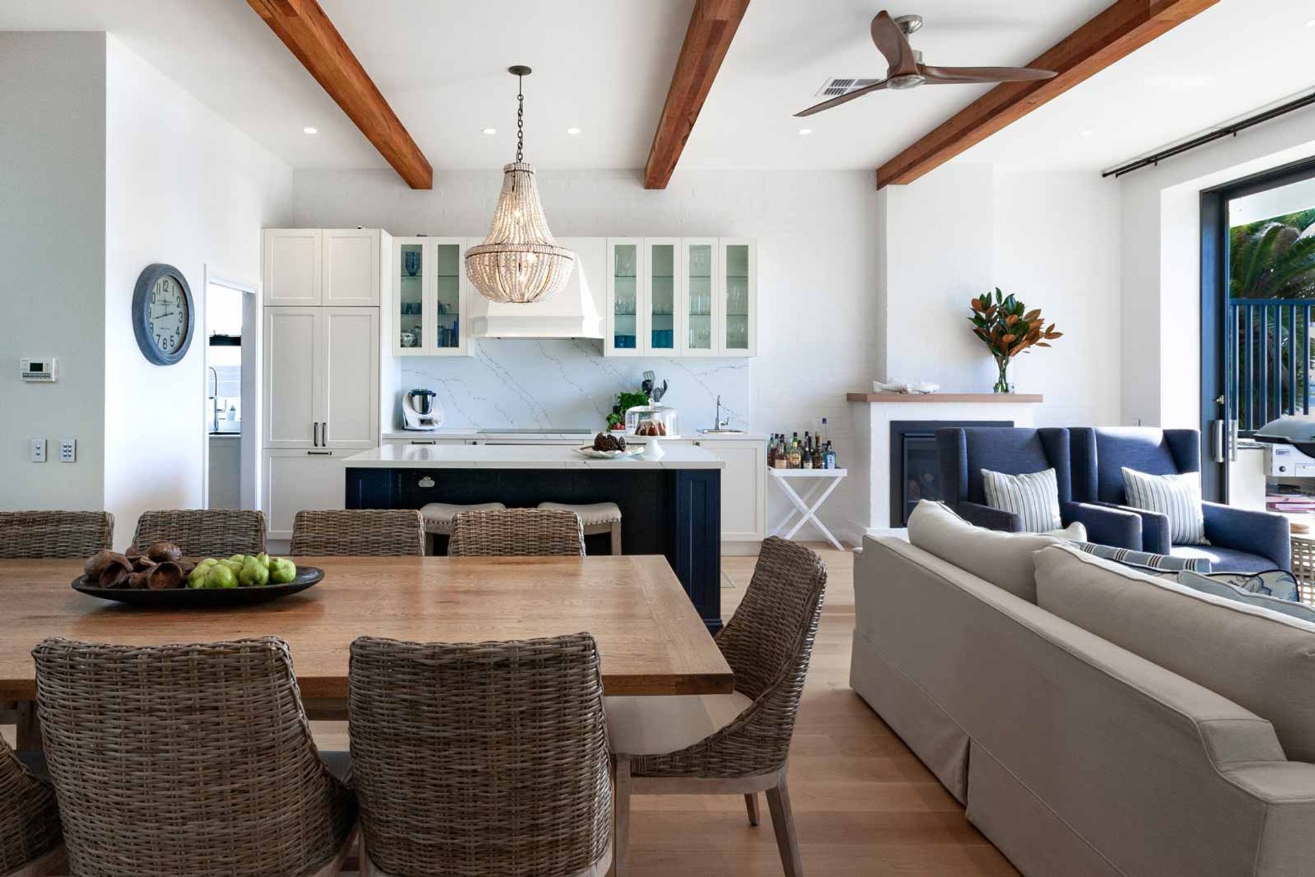 kitchen-design-palm-beach-fisher-paykel-dulux-polyurethane-quantum-quartz-miele-smeg-blanco-blum-07.jpg