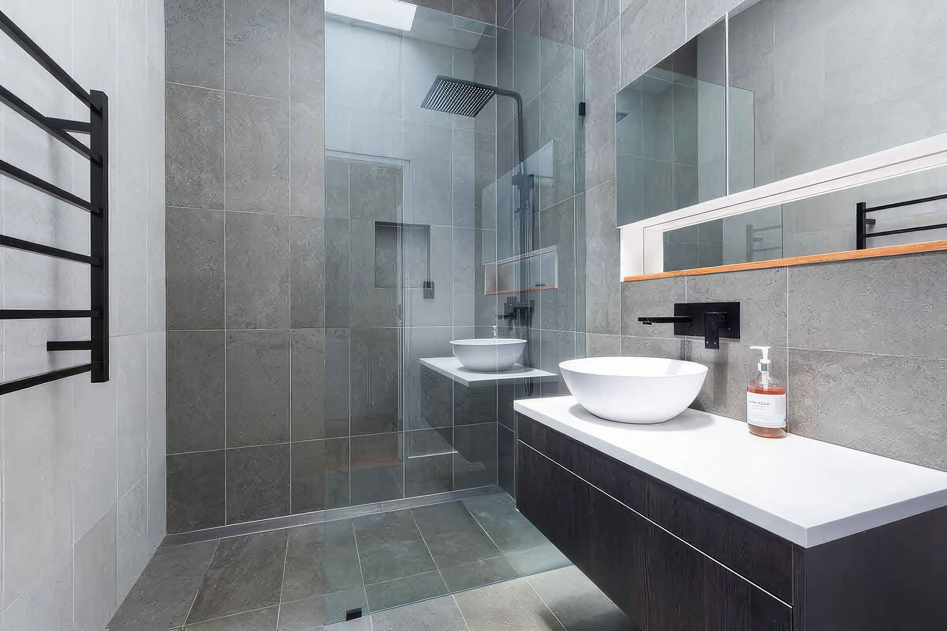 up9-Ensuite-fix-standard-scale-200x-v2.jpg