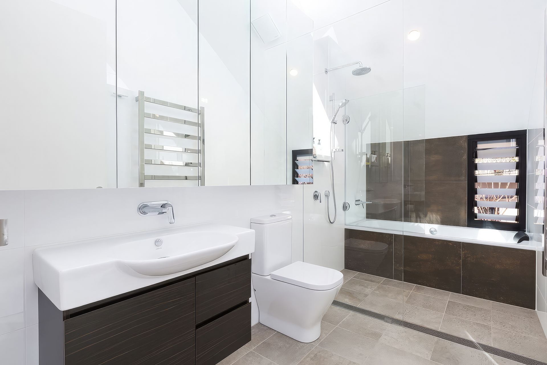 upTop-floor-bathroom-fix-standard-scale-200x.jpg