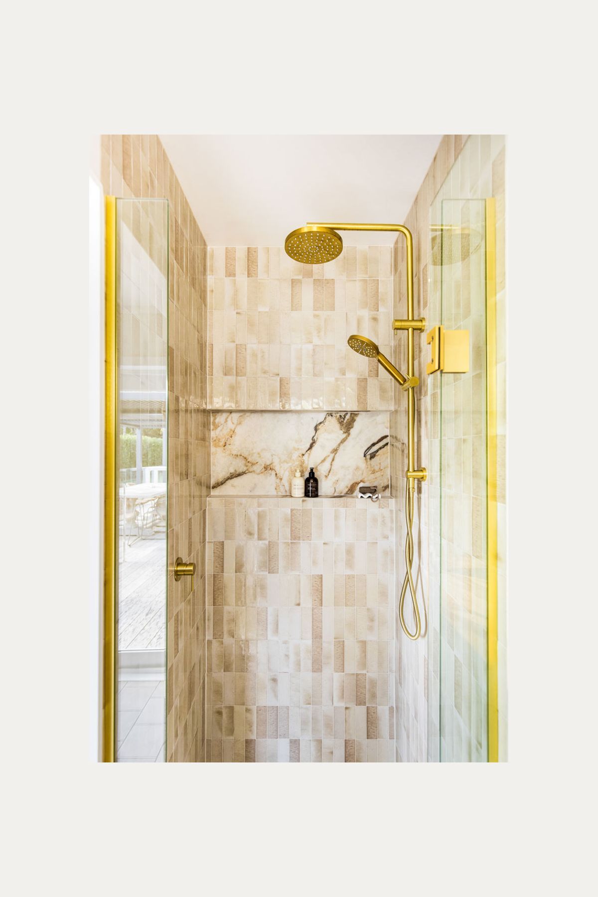 ze-build-shower-renovation-vertical-tiles-marble-feature-auckland.jpg