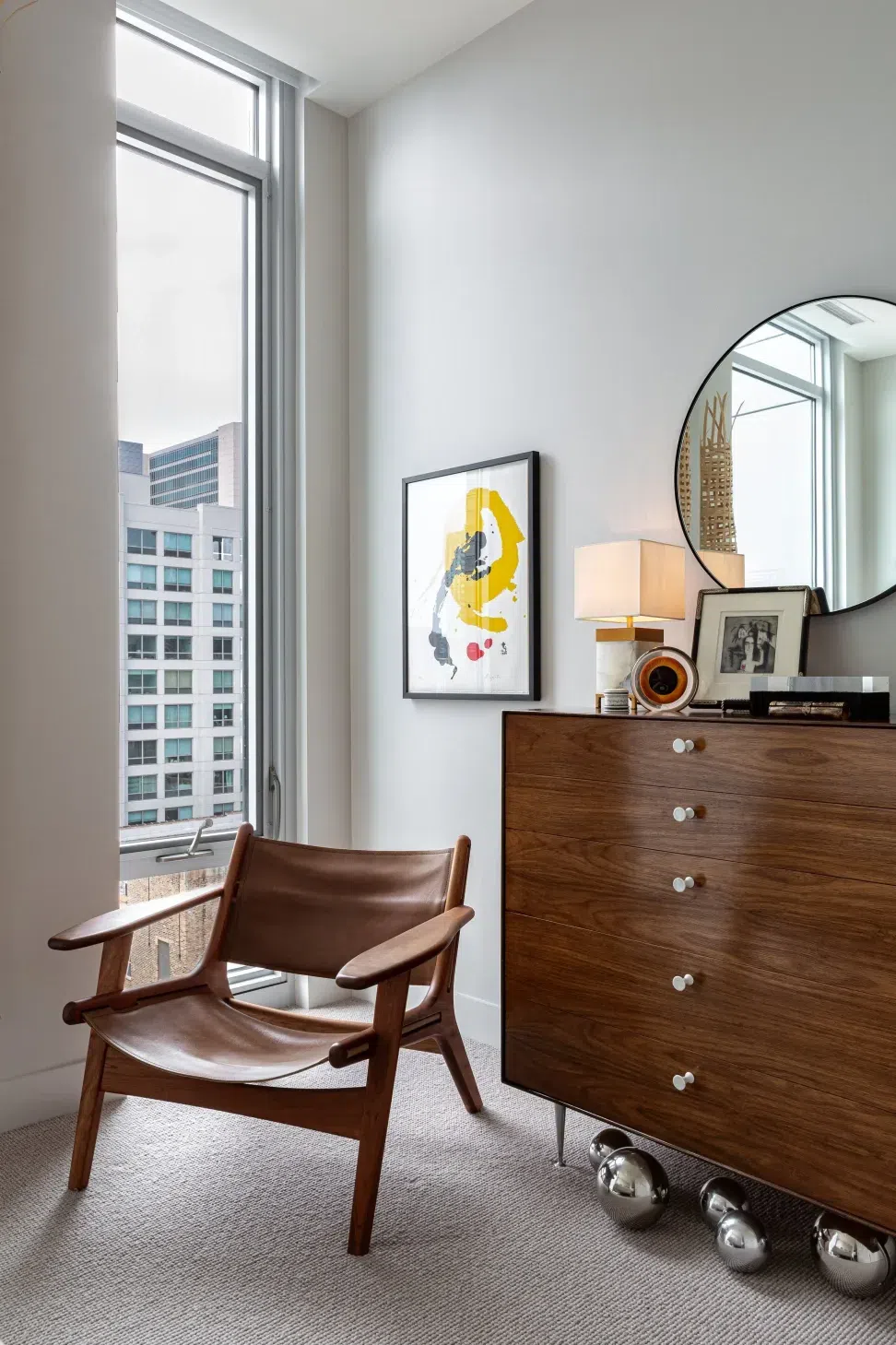 NMI-RiverNorthCondo-GuestBedroom-2.webp